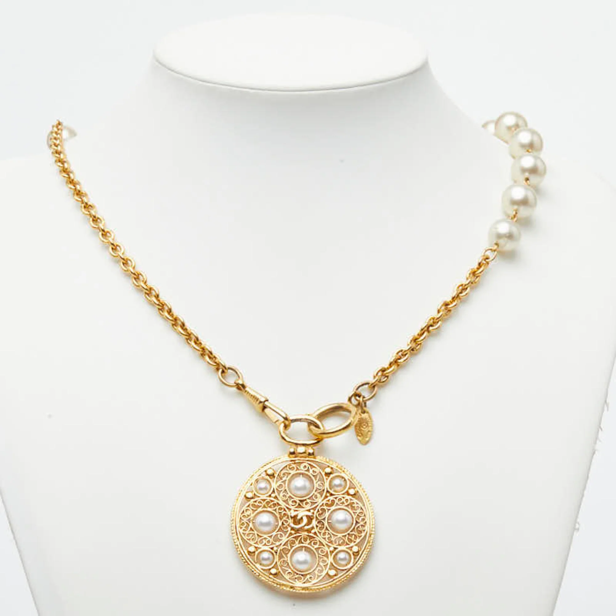 CC Logo Chain Pendant Necklace Metal - Image 7