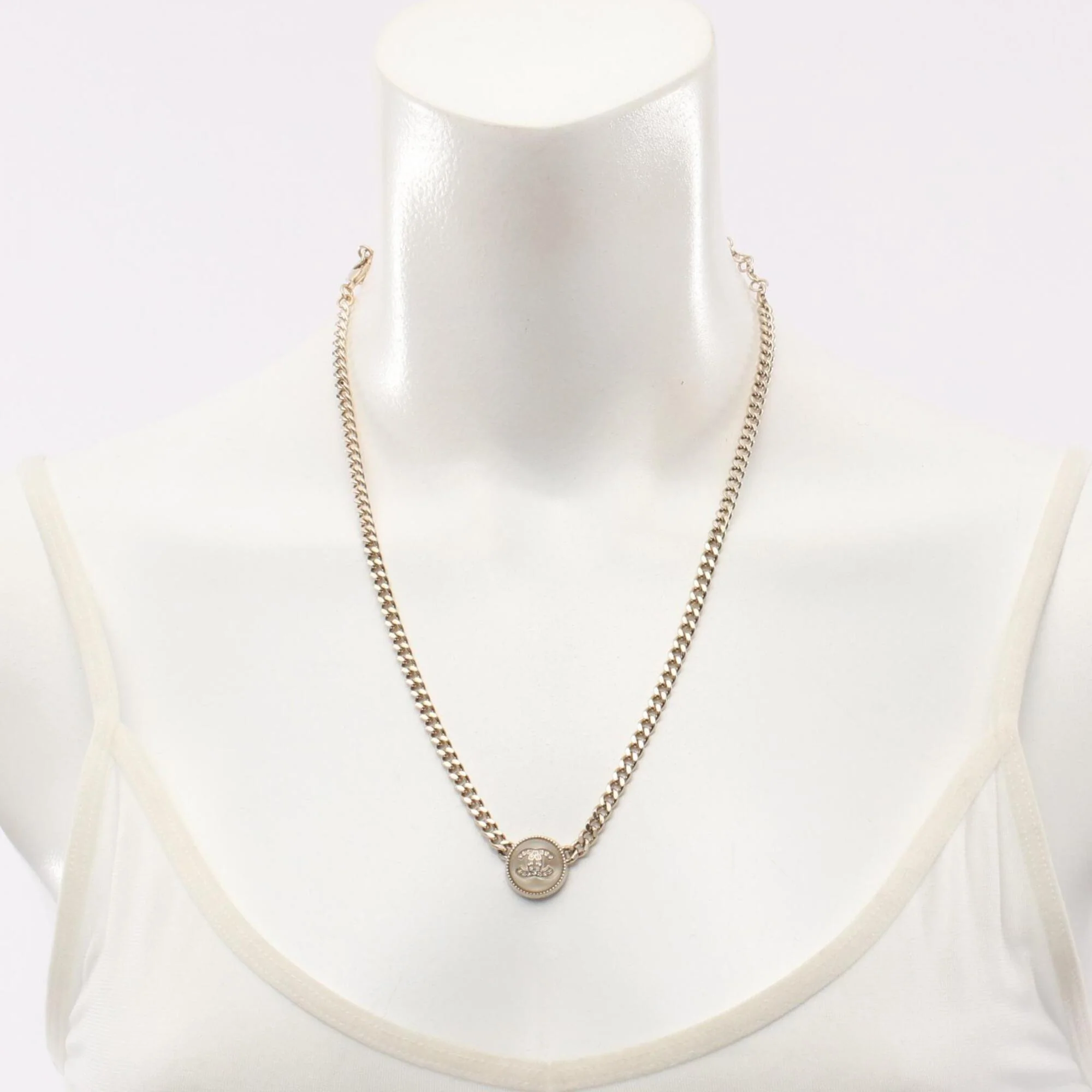 CC Logo Circle Pendant Necklace Metal - Image 6
