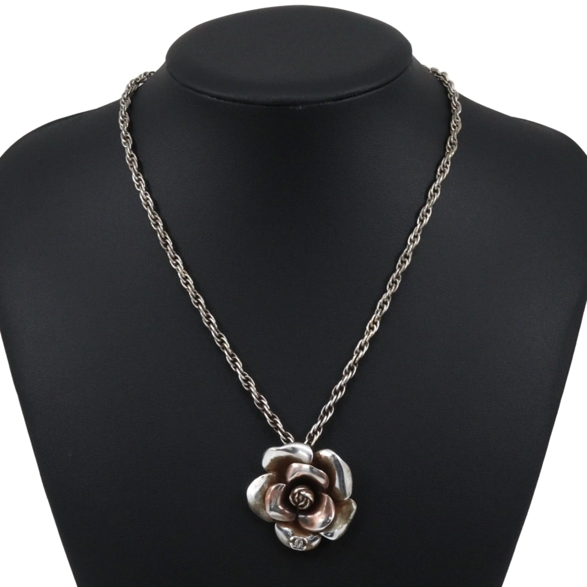 CC Logo Flower Pendant Necklace Metal - Image 2