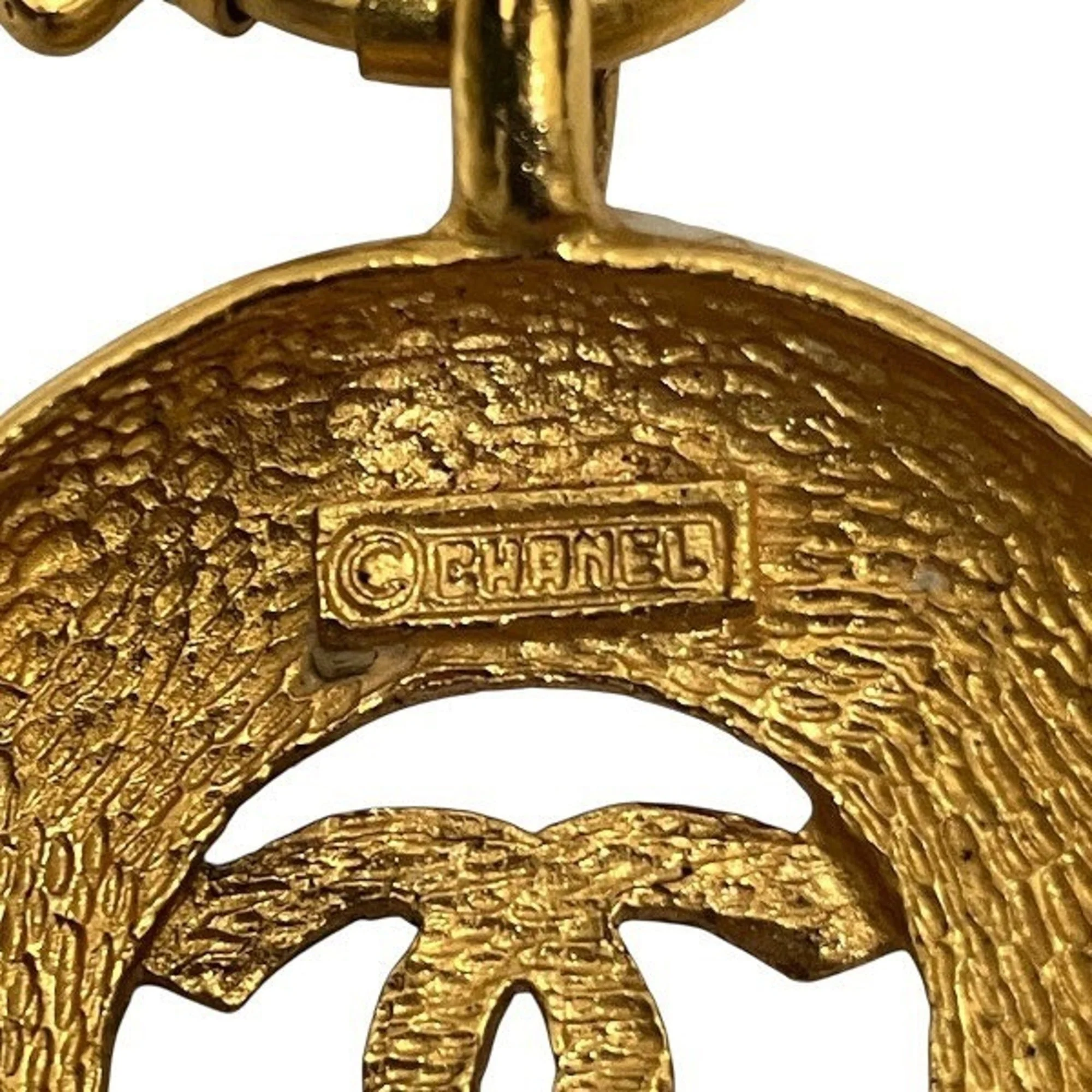CC Logo Pendant Necklace Metal - Image 6