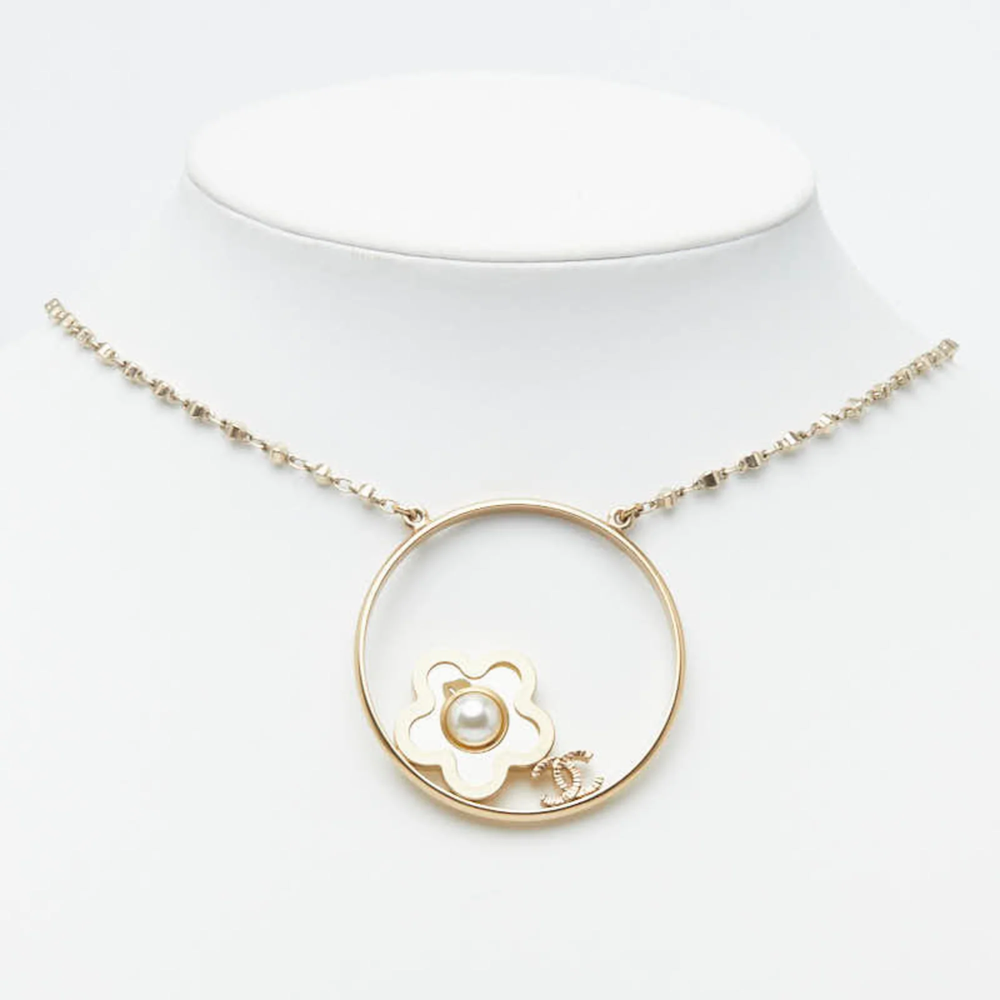 CC Logo Pendant Necklace Metal - Image 8