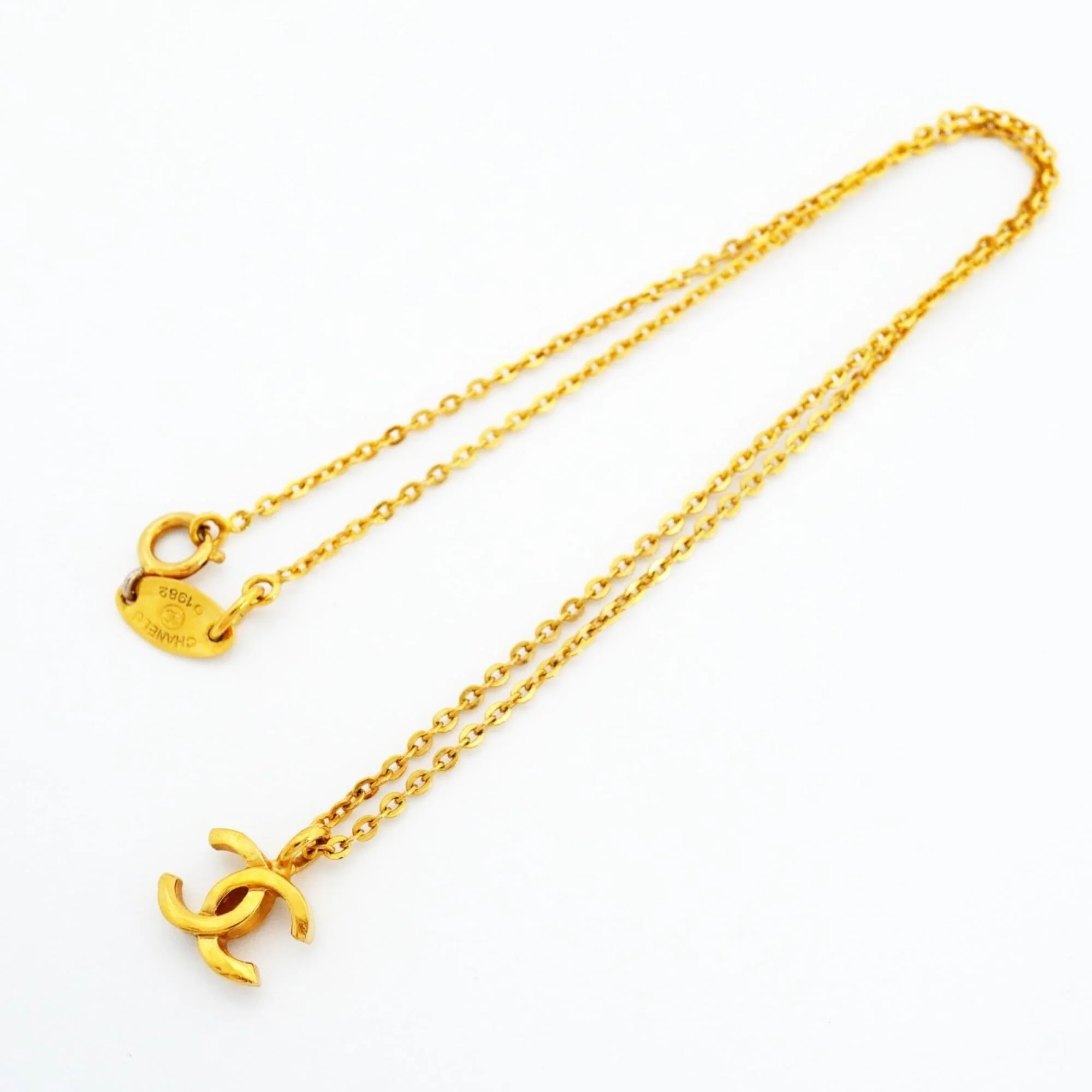 CC Logo Pendant Necklace Metal - Image 3