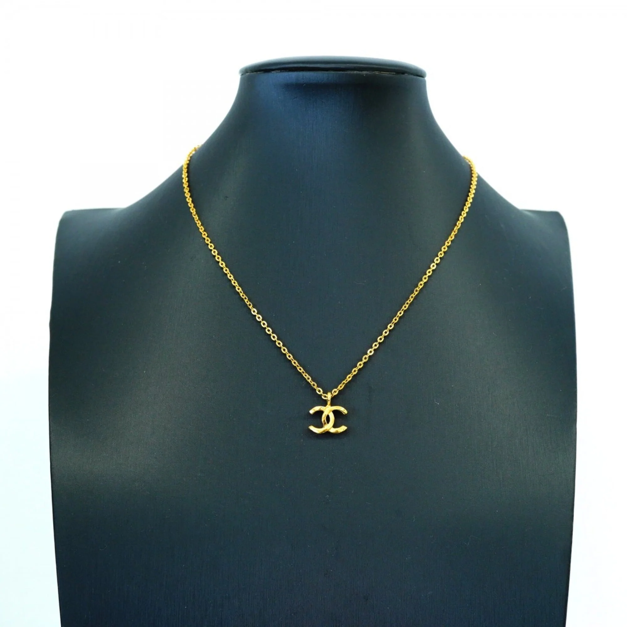 CC Logo Pendant Necklace Metal - Image 6