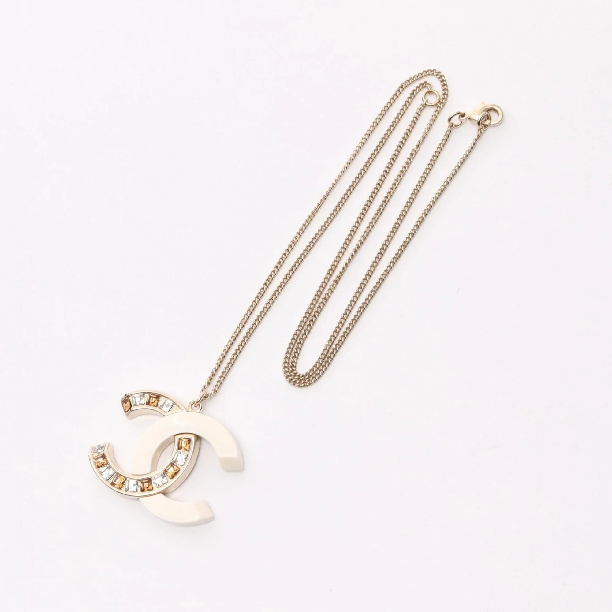 CC Logo Pendant Necklace Metal - Image 3