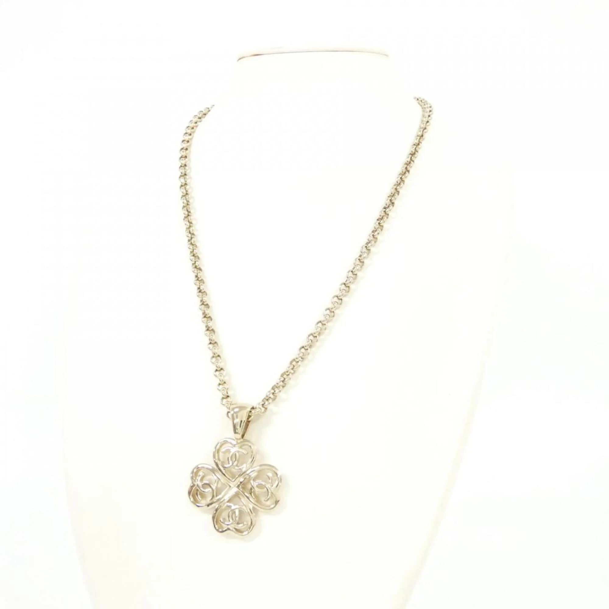 Pendant Necklace Gold - Image 4