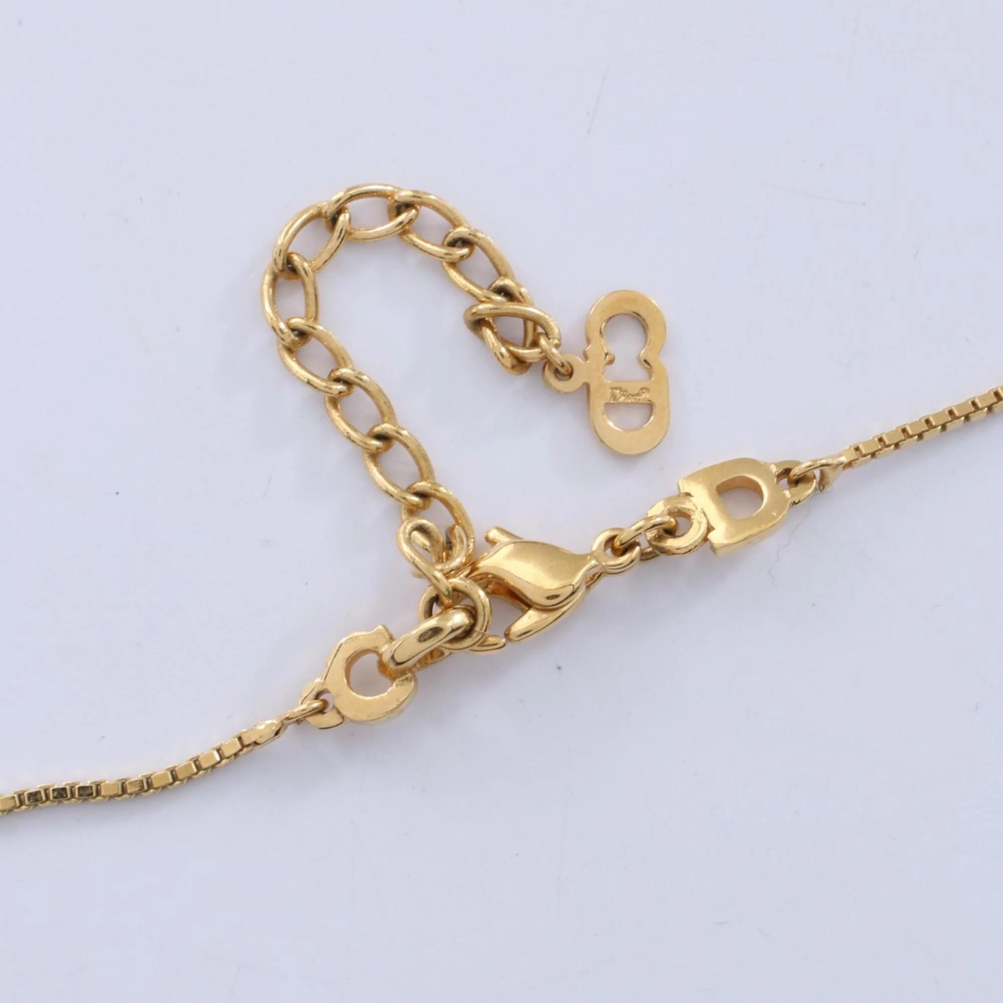 Circle Star Pendant Necklace Gold - Image 4