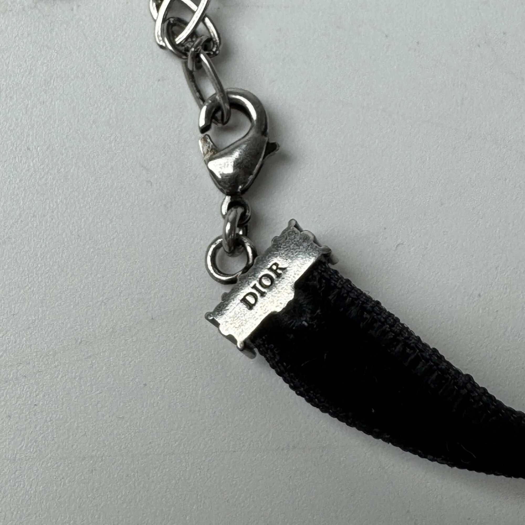 Necklace Metal and Velvet with Rhinestone - Image 6