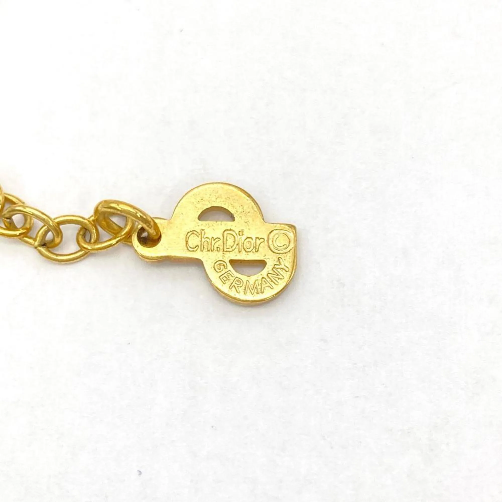 Pendant Necklace Gold - Image 4