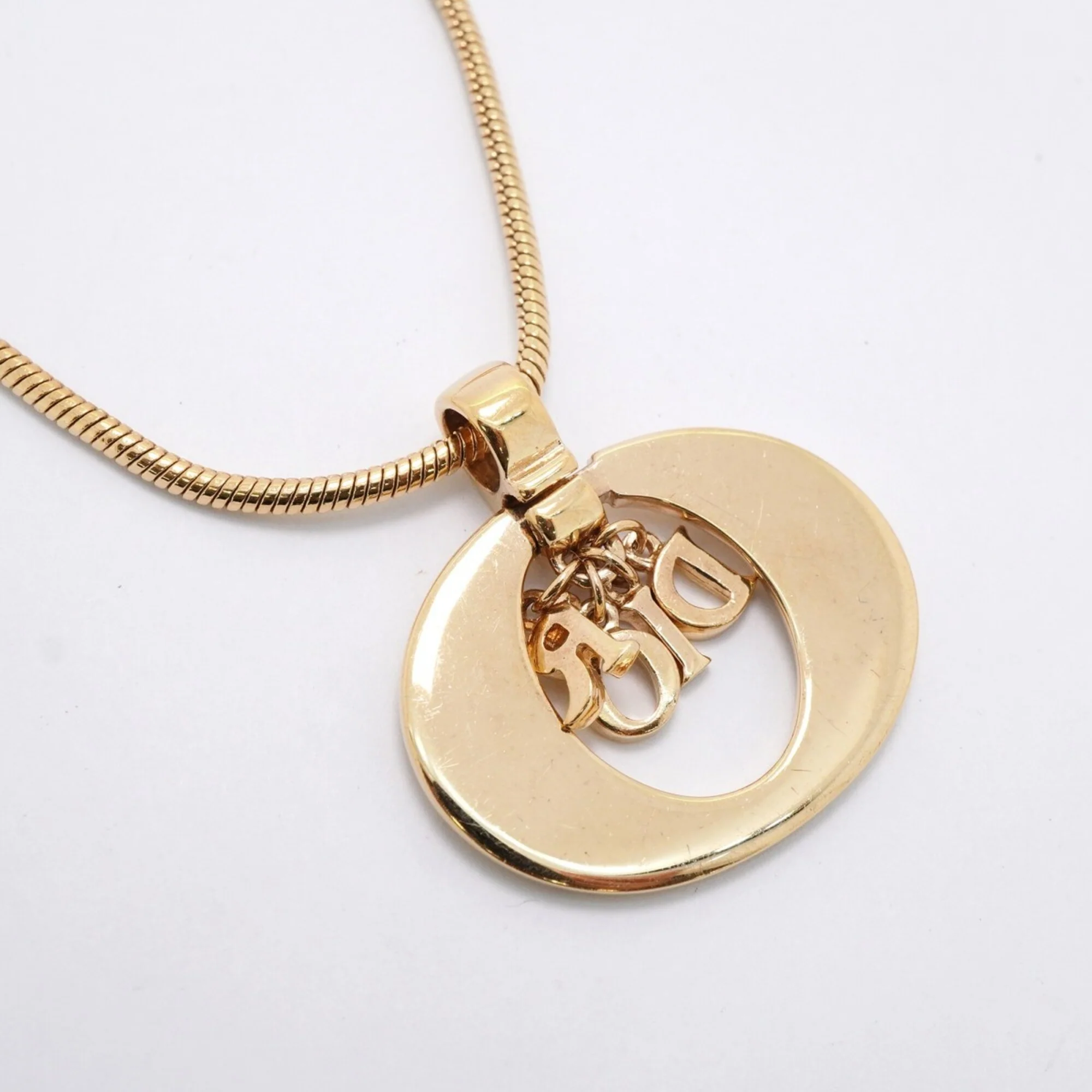Pendant Necklace Gold - Image 2