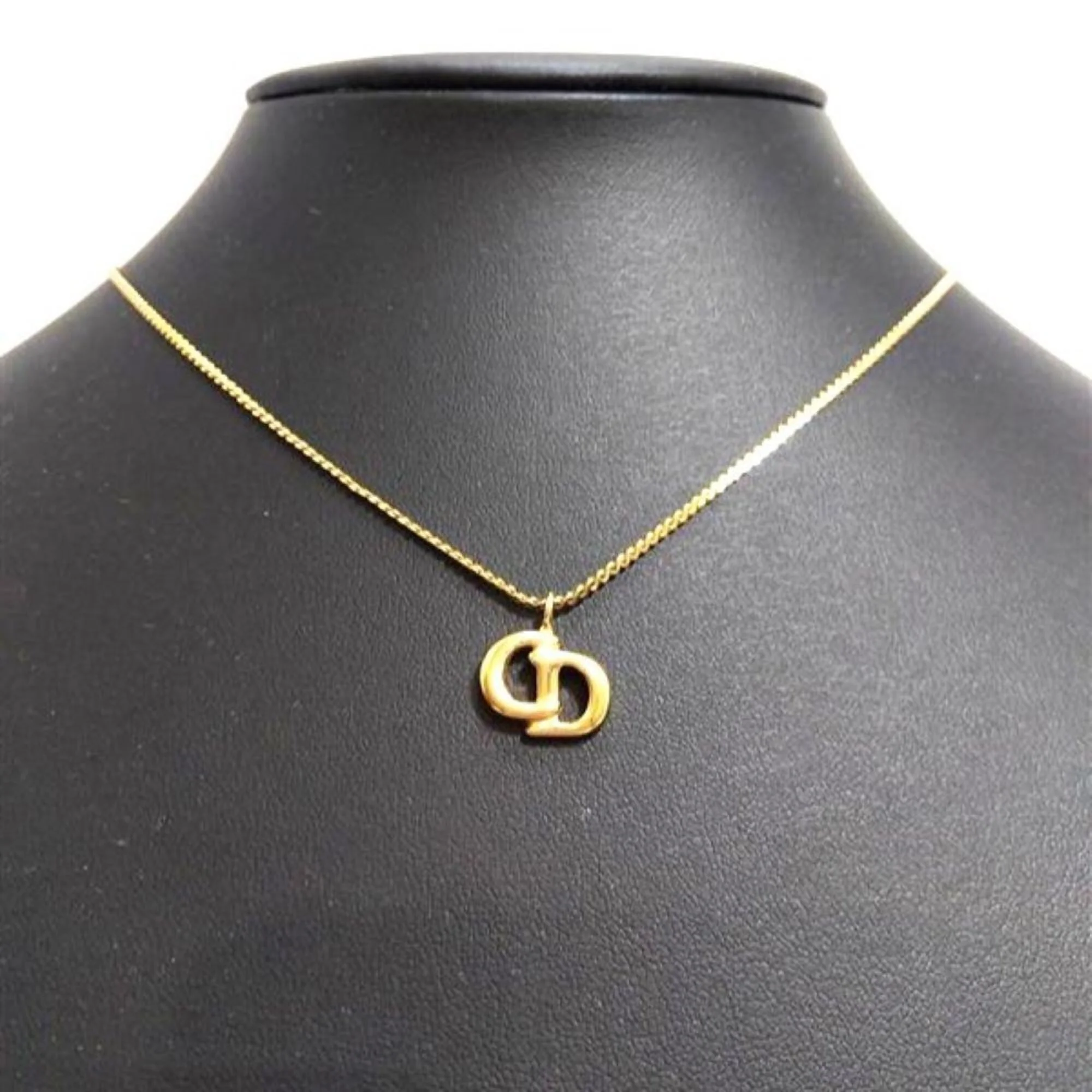 Pendant Necklace Gold - Image 2