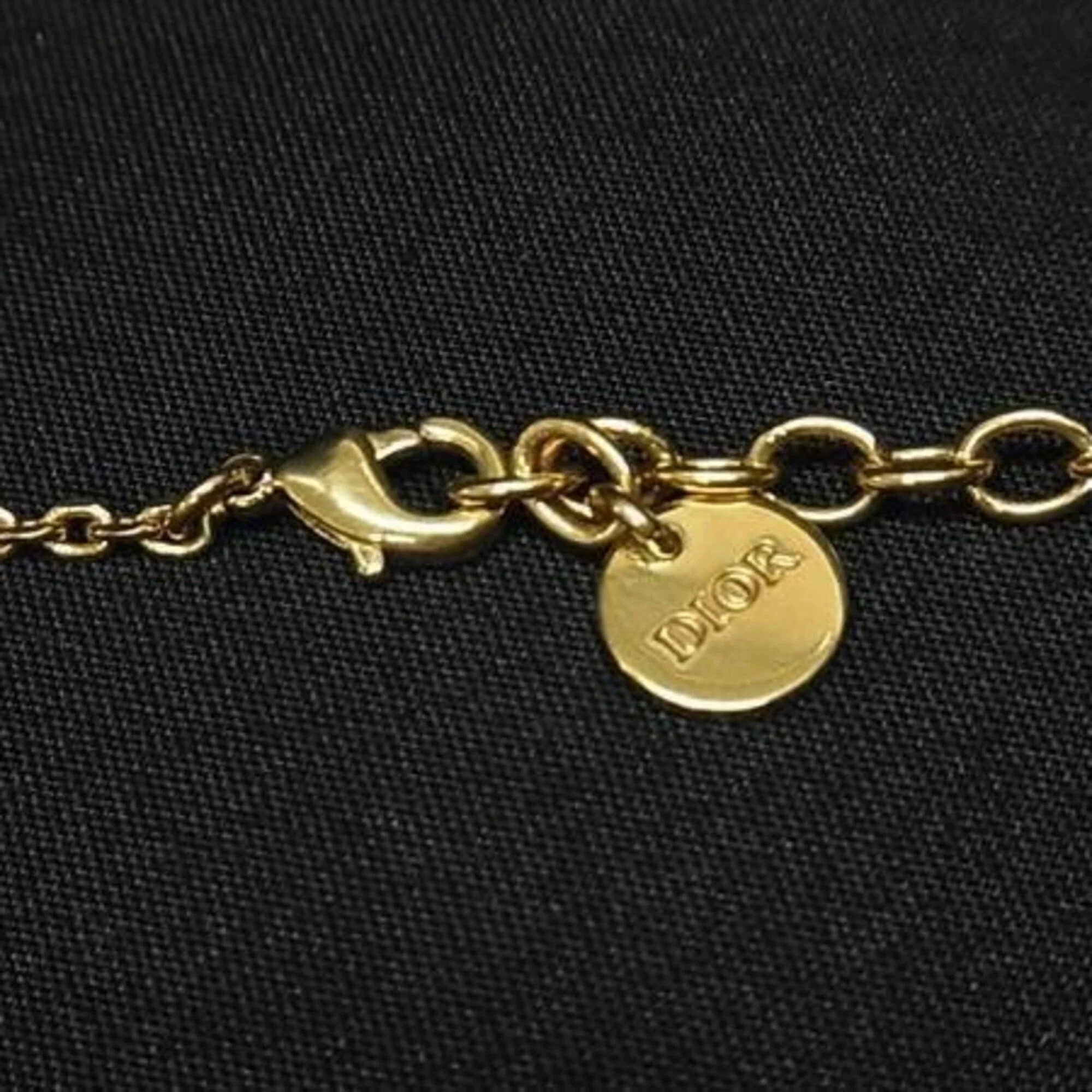 Pendant Necklace Gold Metal and Faux Pearl - Image 3
