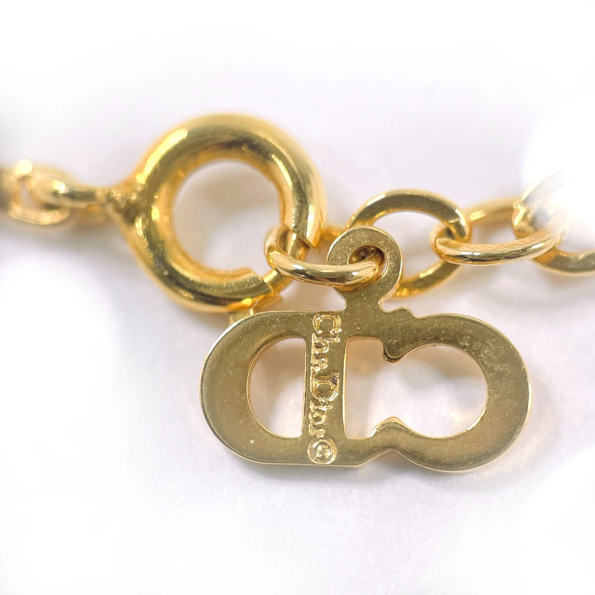 Vintage Pendant Necklace Metal and Rhinestone Gold - Image 5