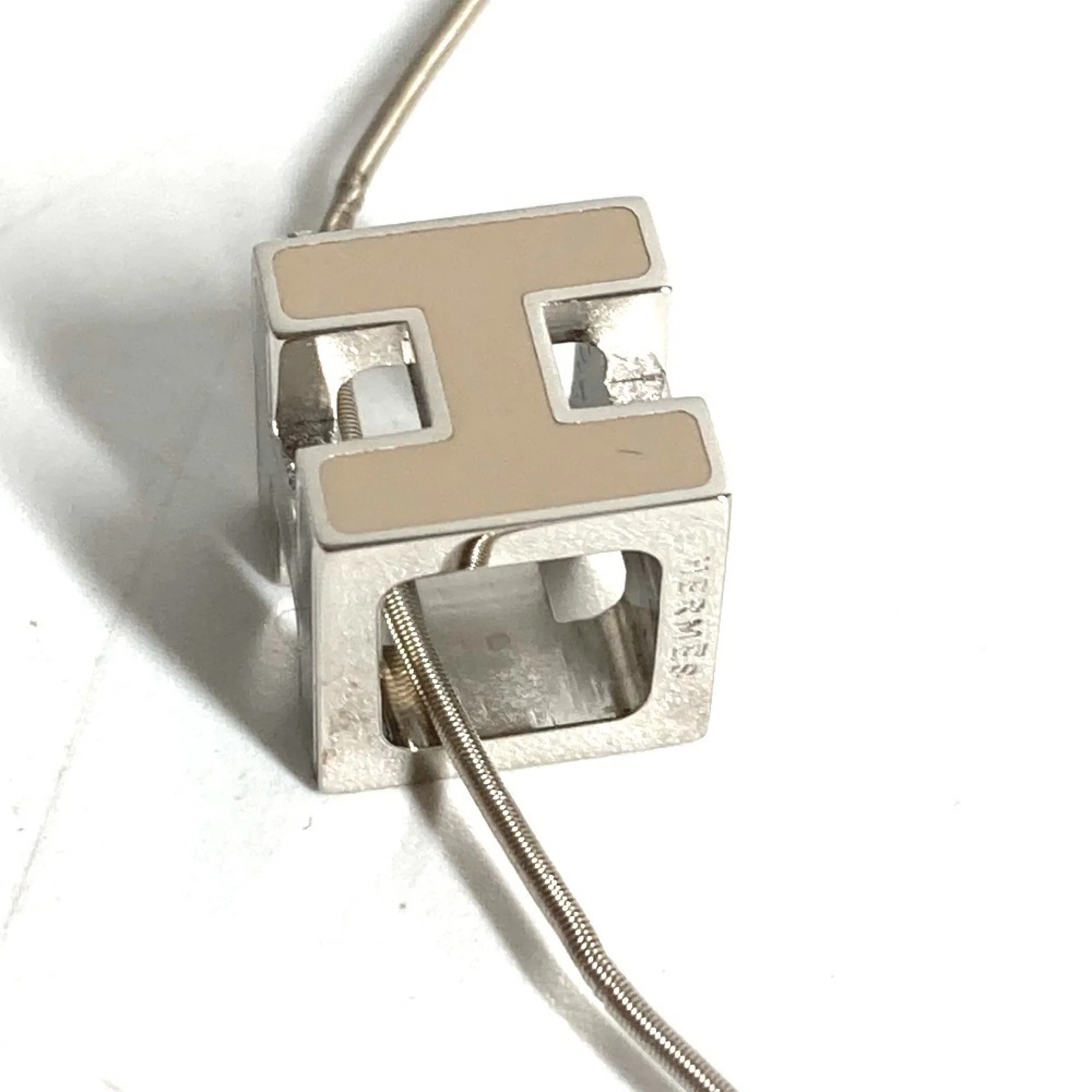 Cage d'H Pendant Necklace Metal Beige and Silver - Image 4