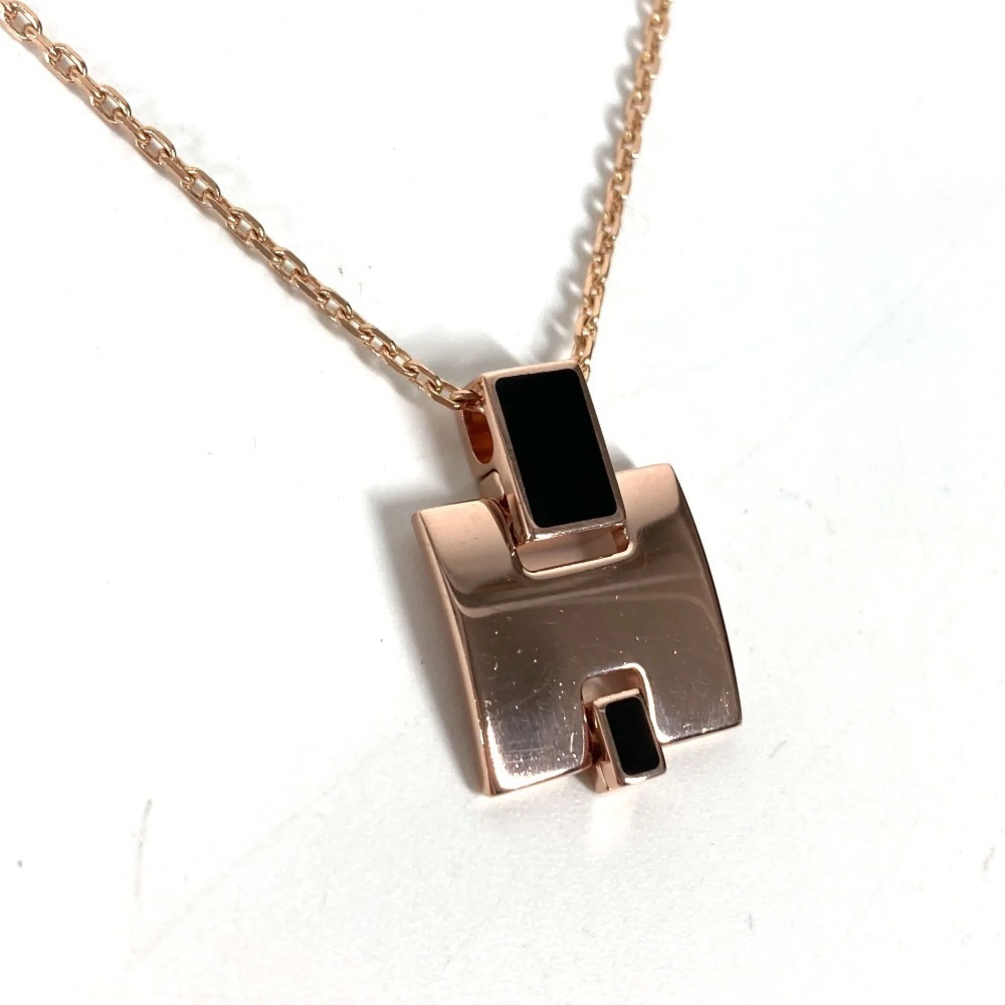 Eileen Pendant Necklace Metal Black and Pink Gold - Image 3