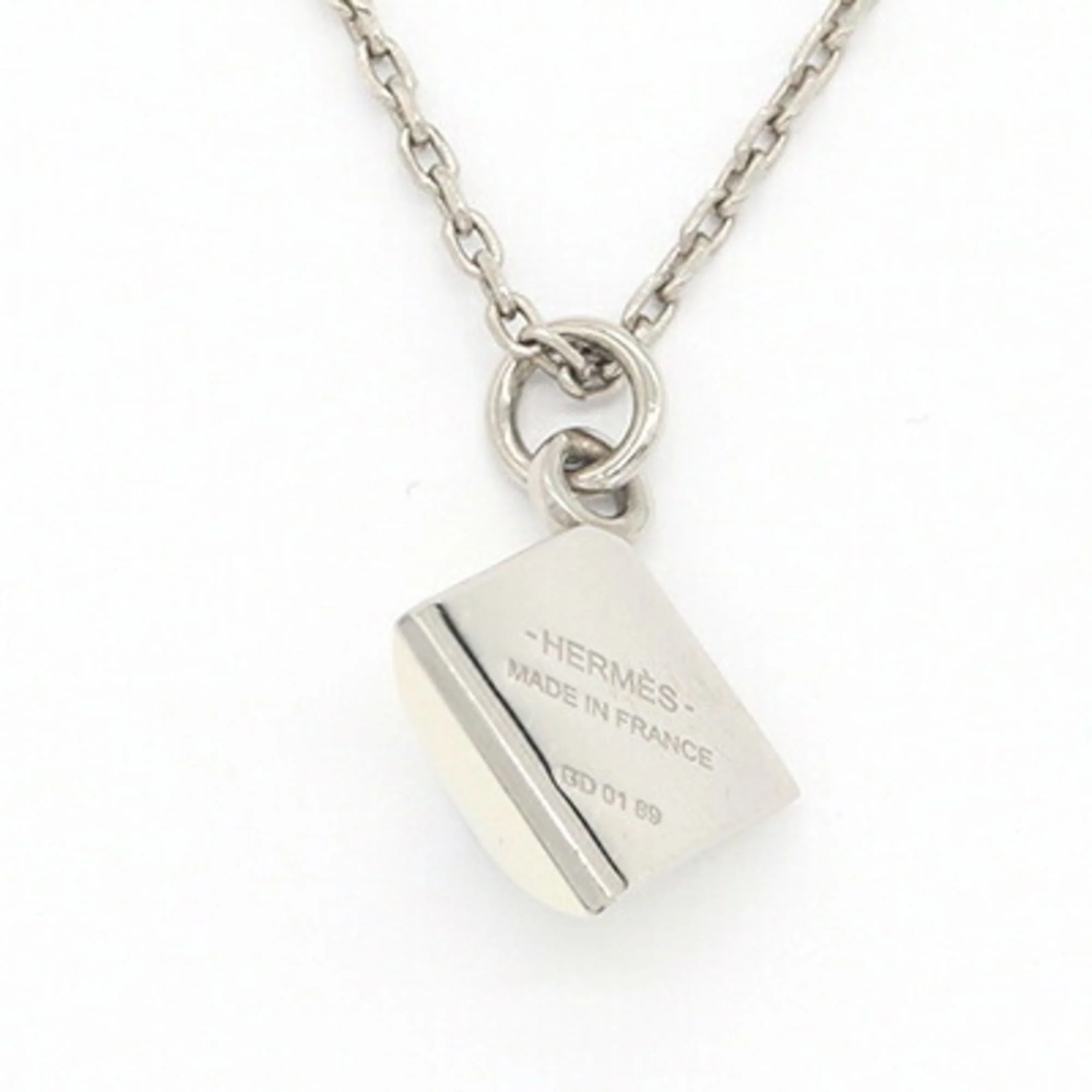 Medor Pendant Necklace Metal Ivory and Silver - Image 2