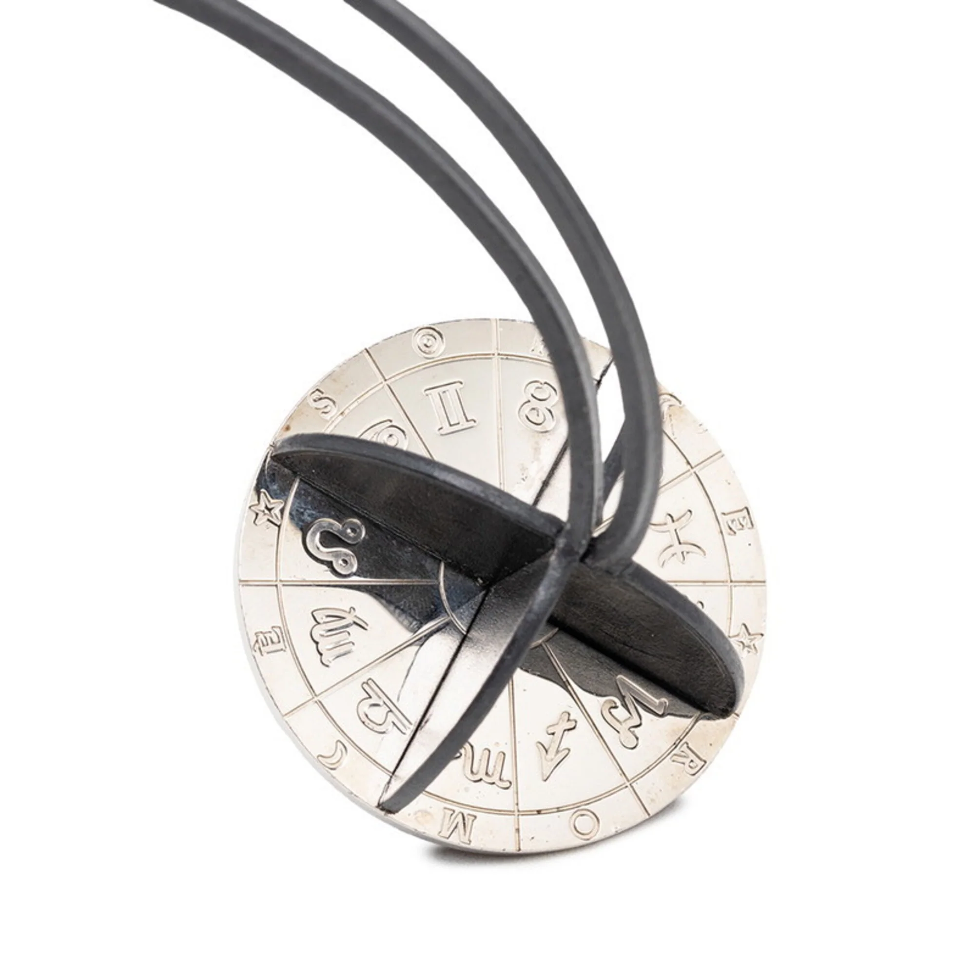 Pendant Necklace Leather and Metal - Image 2