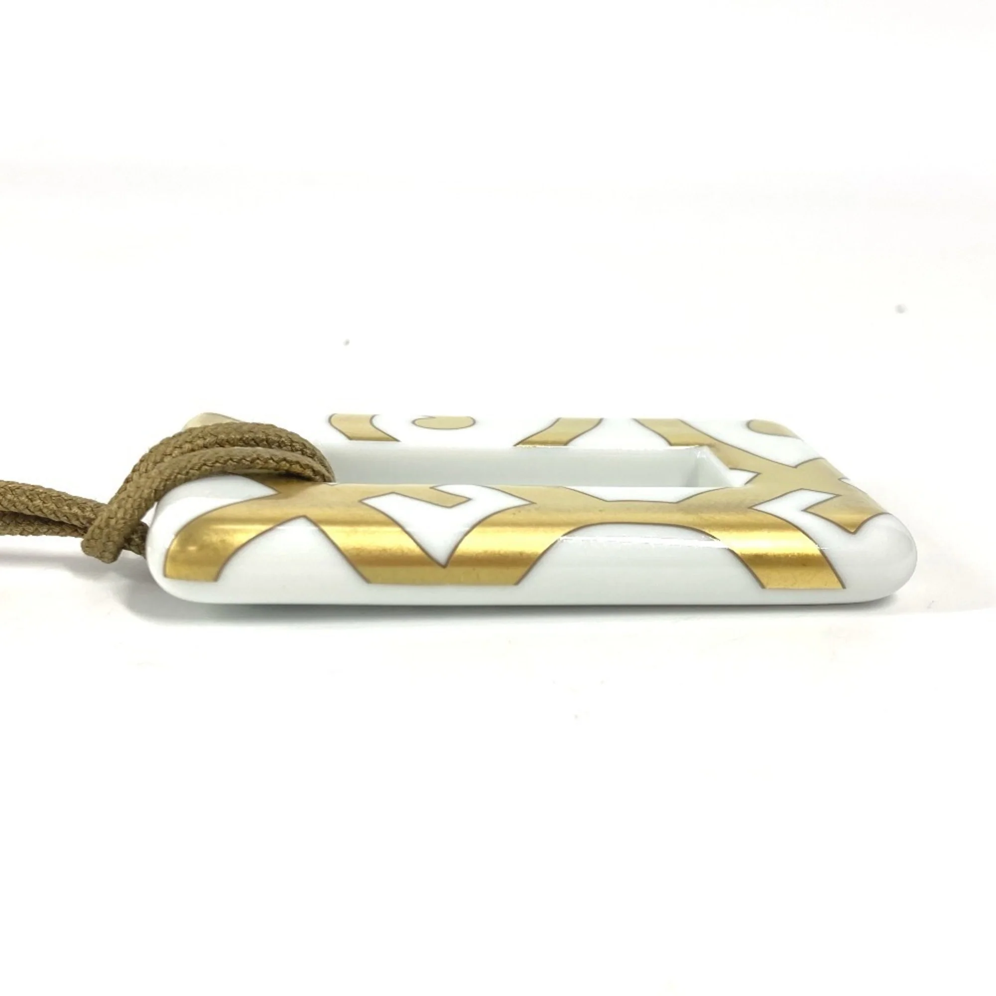 Pendant Necklace White - Image 8