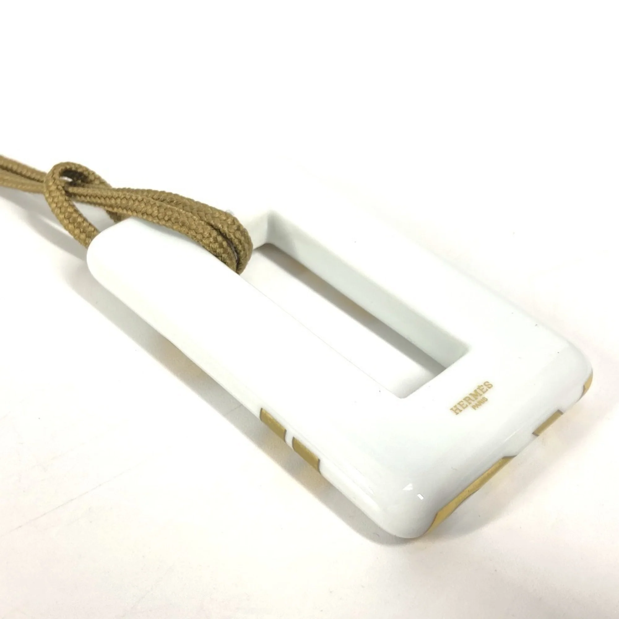 Pendant Necklace White - Image 9