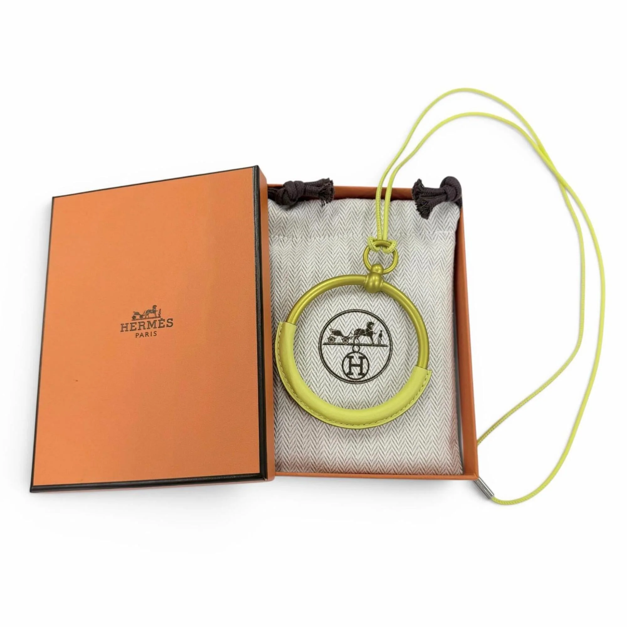 Pendant Necklace Yellow Leather - Image 2