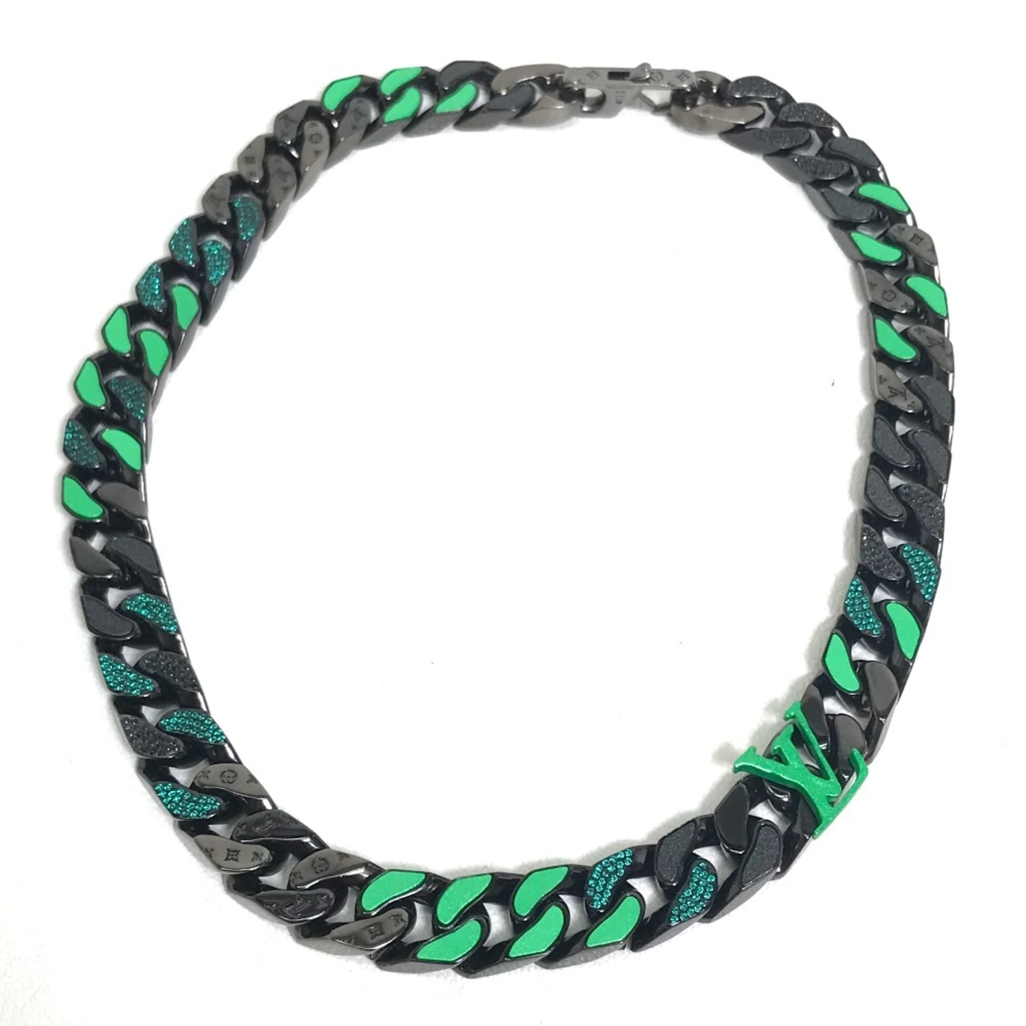 Pendant Necklace Metal Black and Green