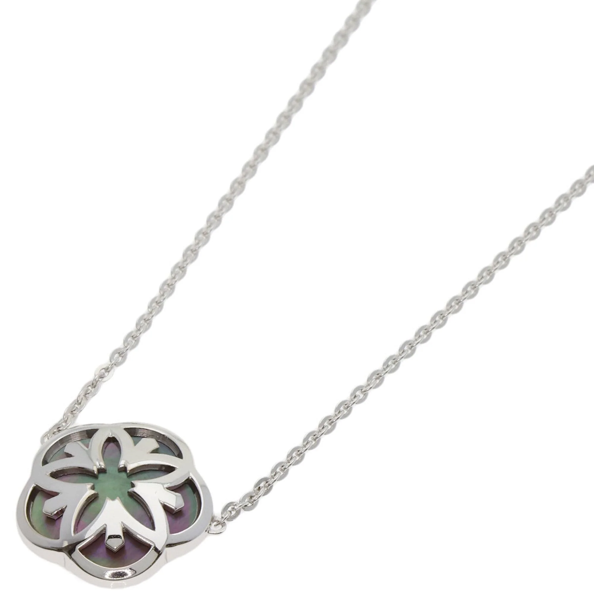 Pendant Necklace 18K White Gold With Shell