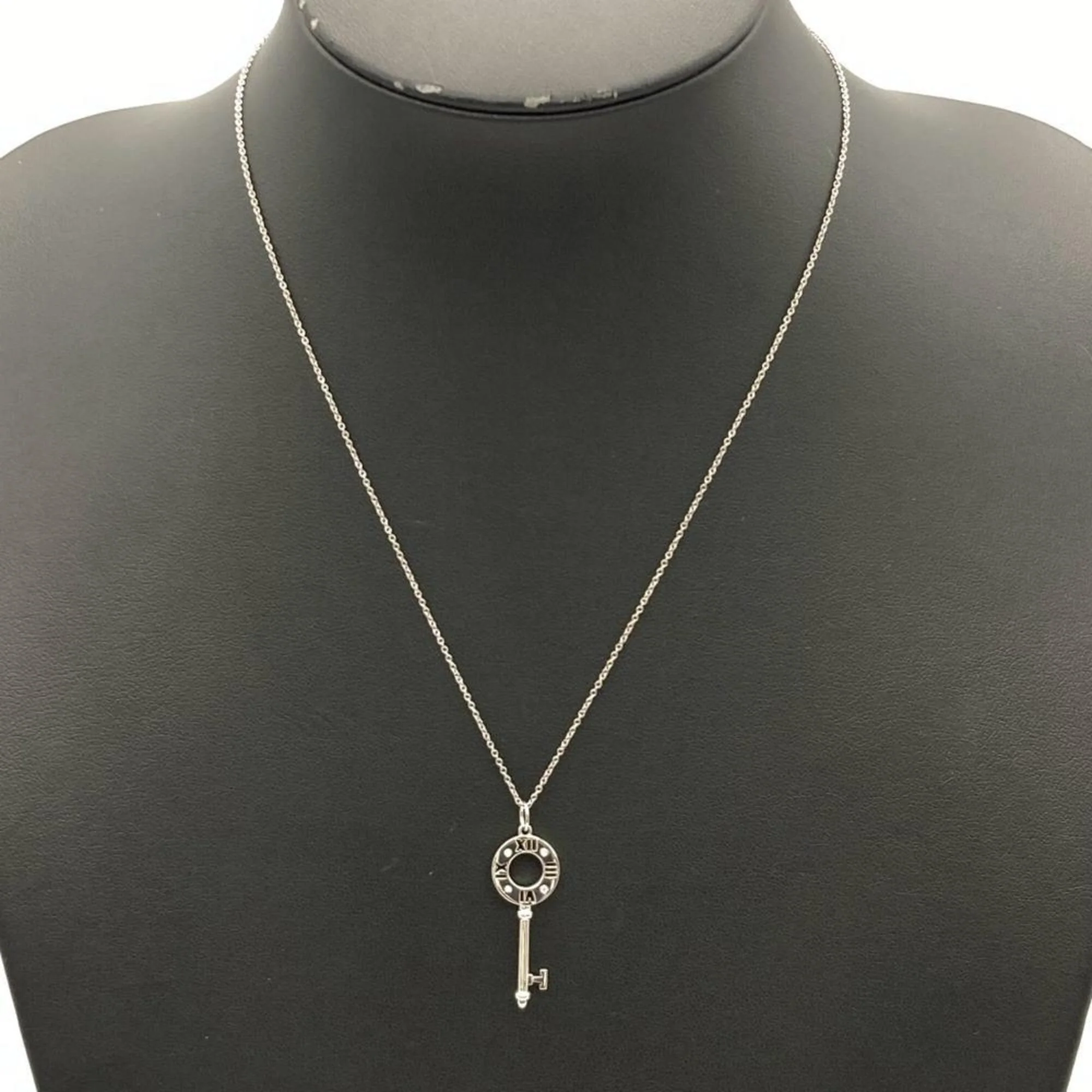 Atlas Pendant Necklace 18K White Gold - Image 2