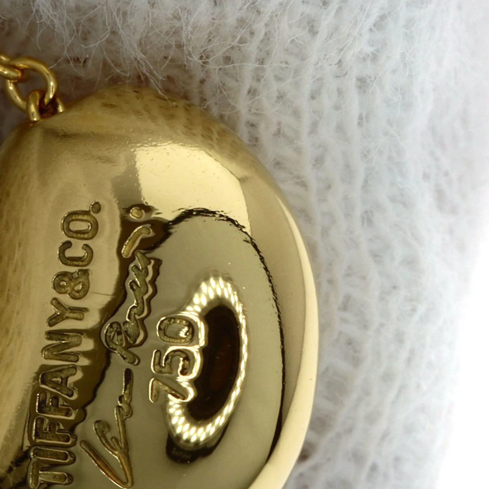 Bean Pendant Necklace 18K Yellow Gold 7.2mm - Image 5