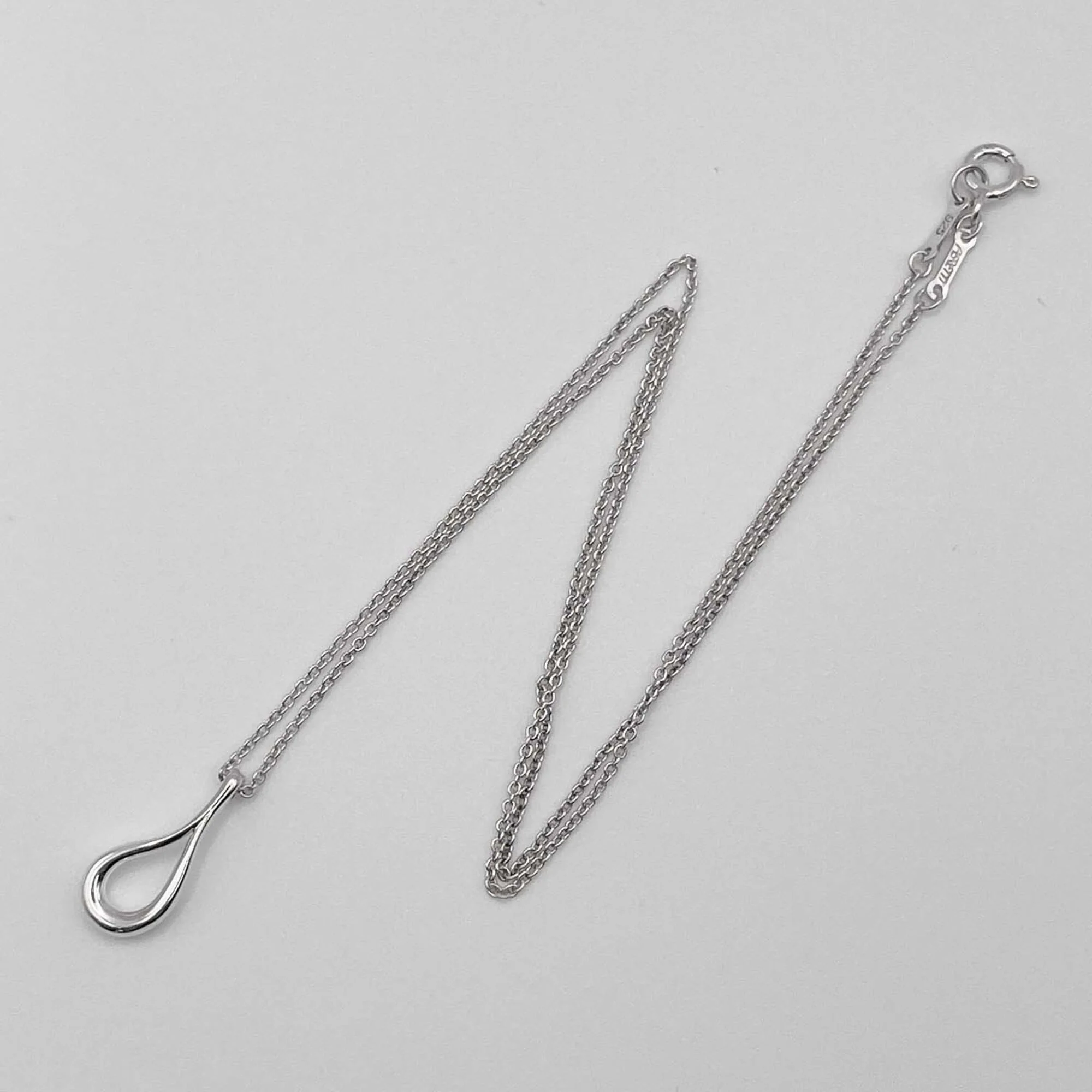 Elsa Peretti Pendant Necklace Sterling Silver 17mm - Image 4