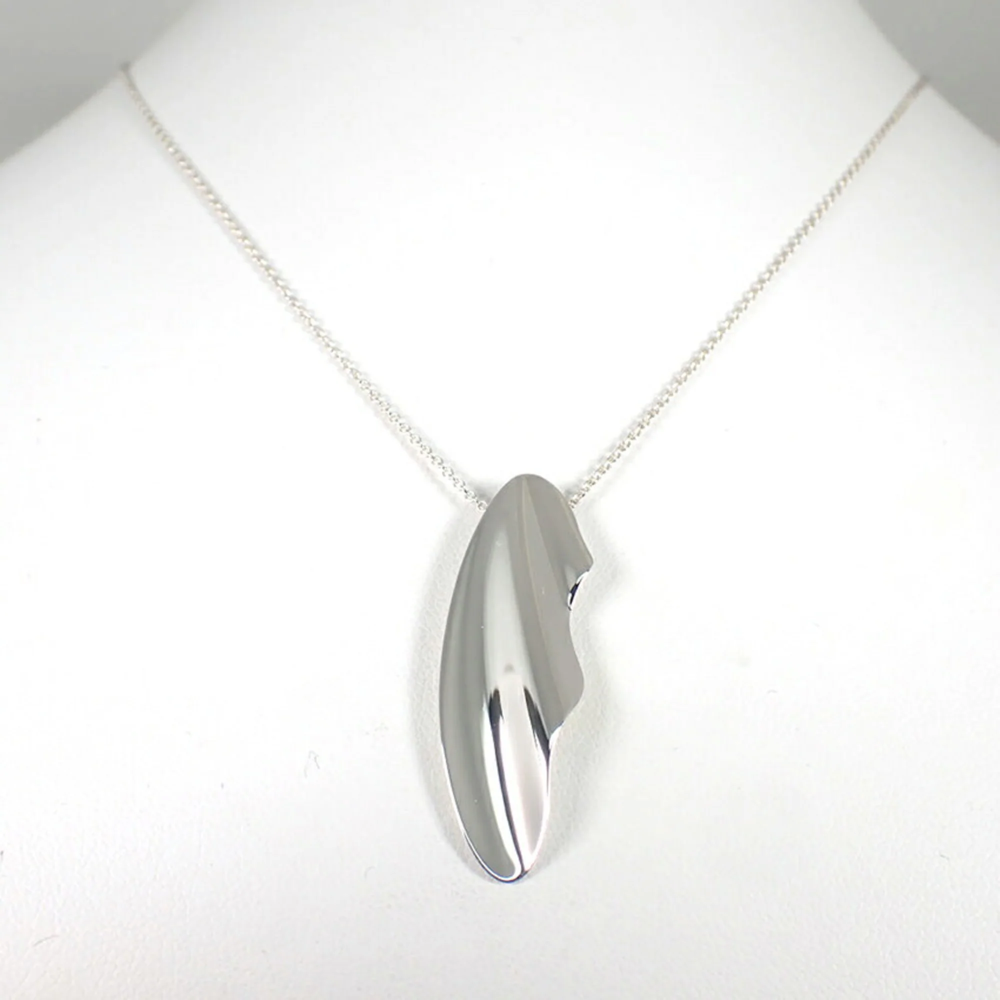 Elsa Peretti Pendant Necklace Sterling Silver 36.5mm - Image 3