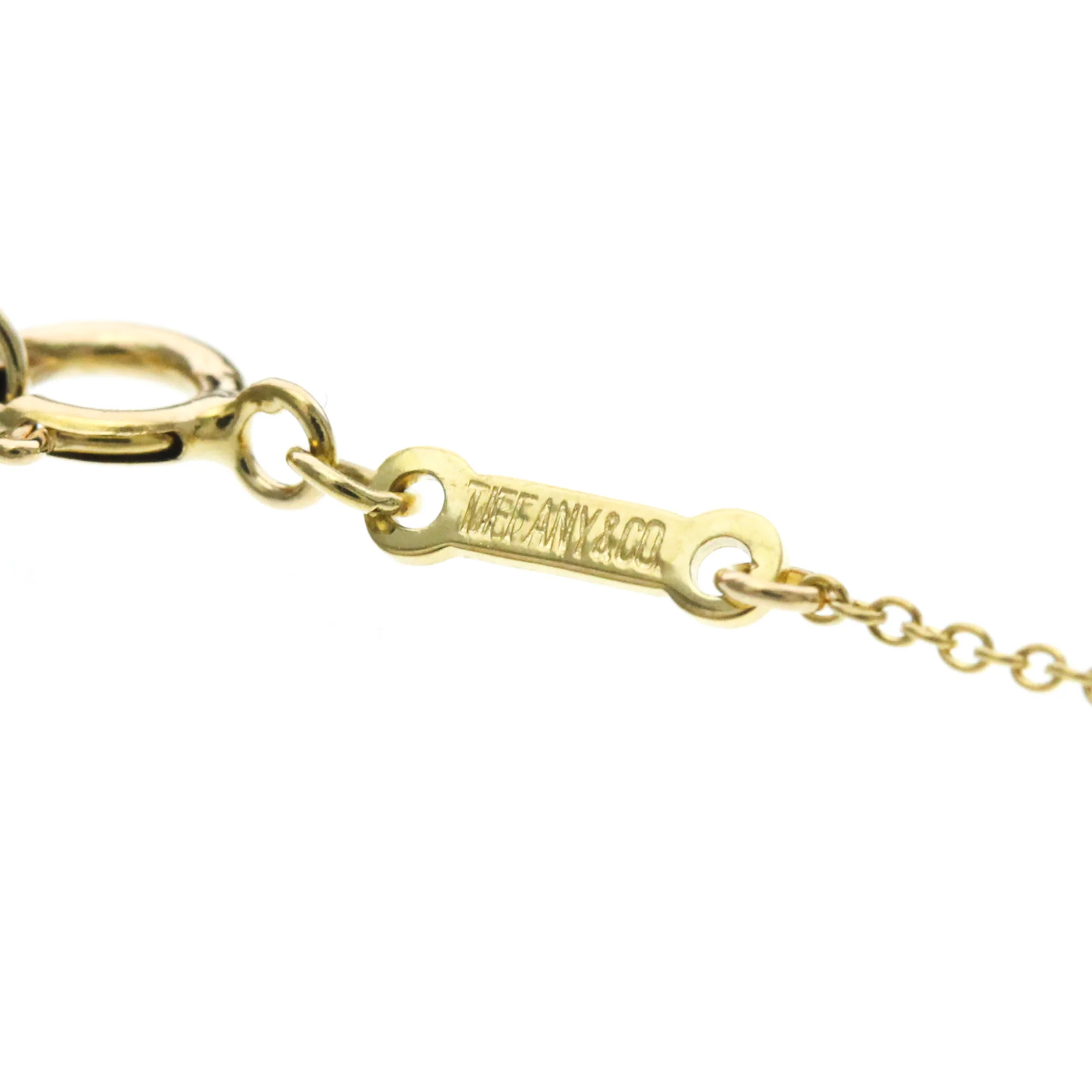 Letter M Pendant Necklace 18K Yellow Gold - Image 8