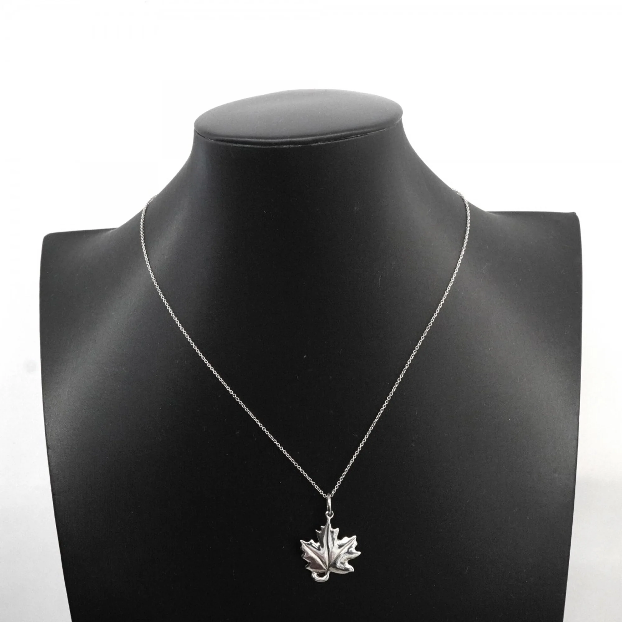 Maple Leaf Pendant Necklace Sterling Silver - Image 7