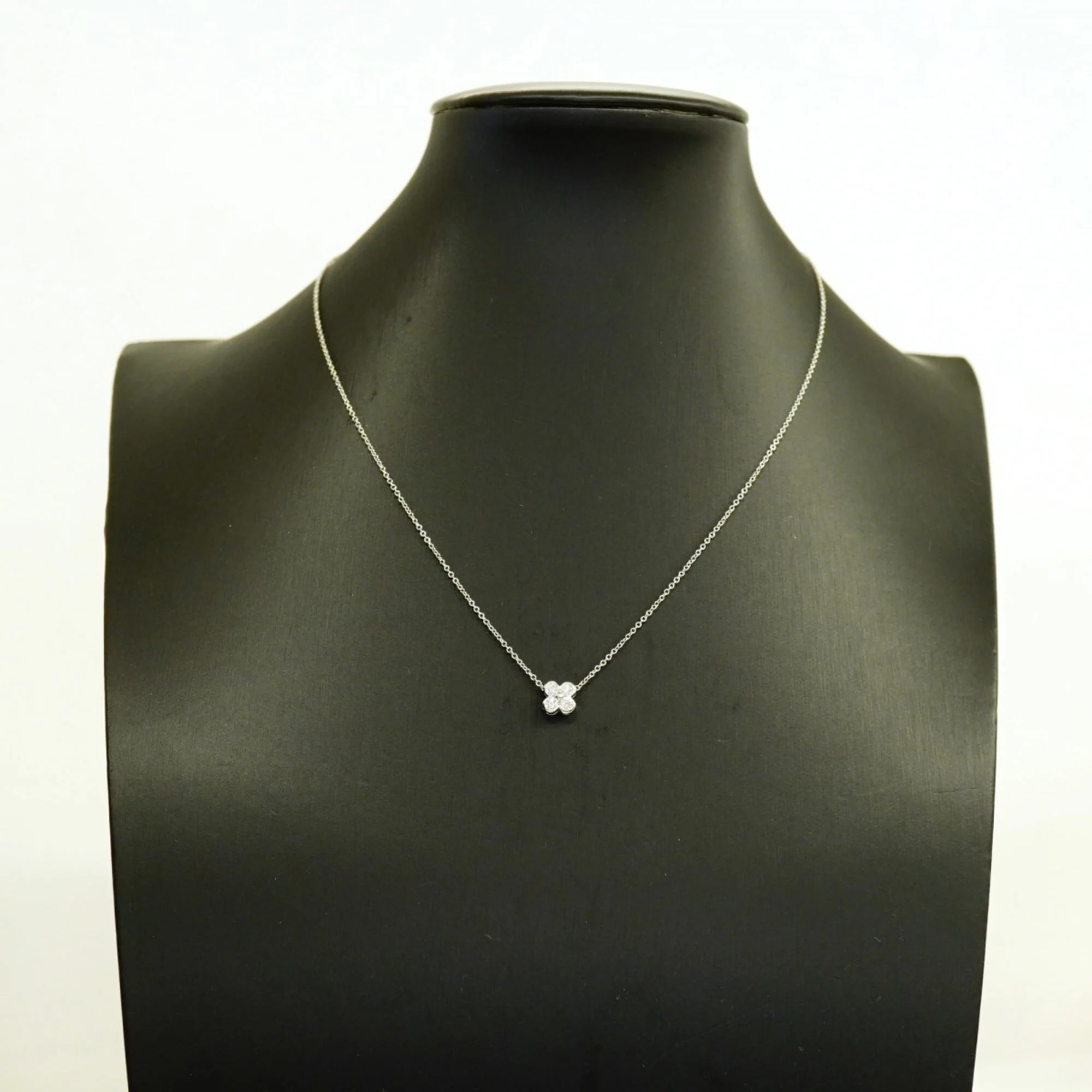 Pendant Necklace Platinum with Diamond - Image 6