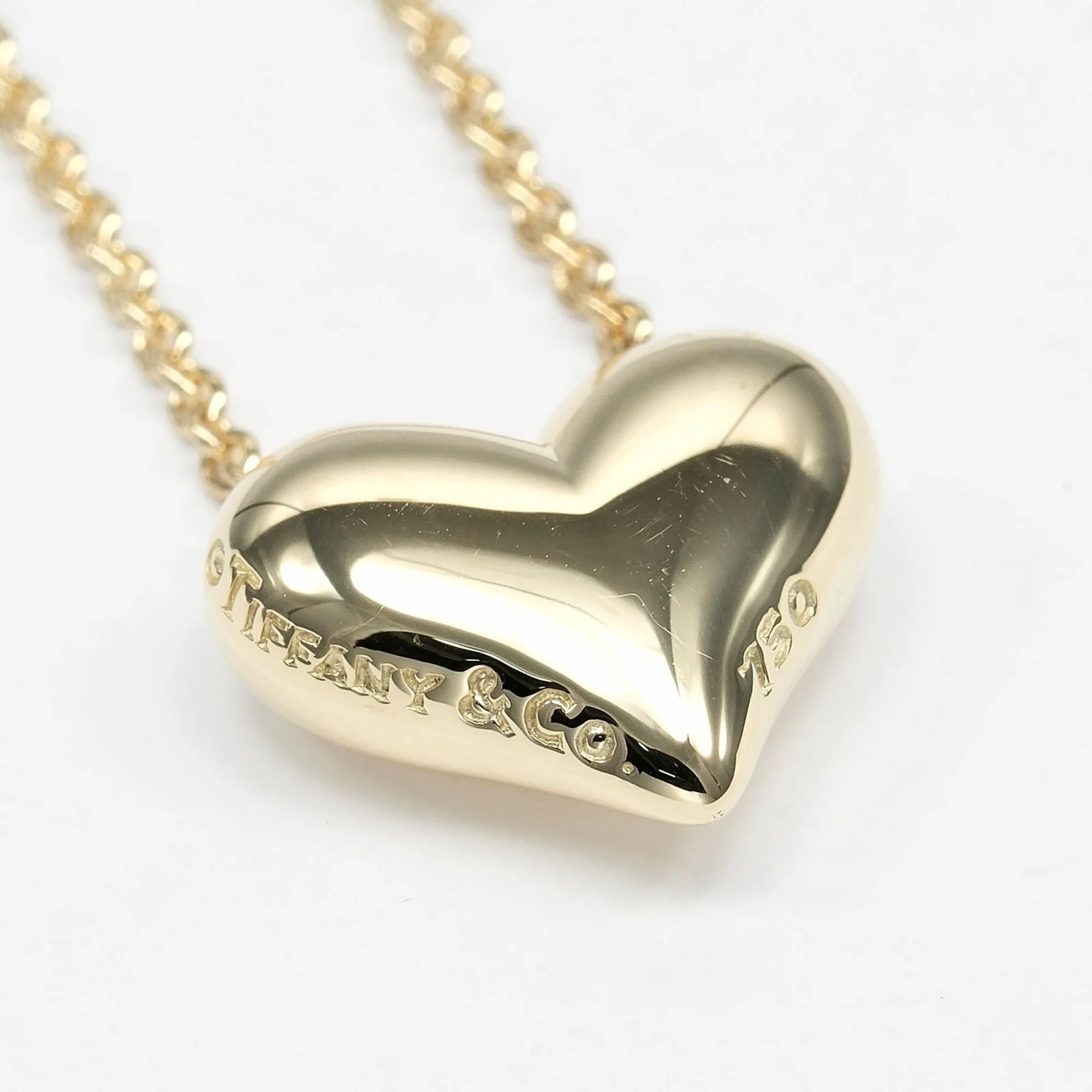 Pinched Heart Pendant Necklace 18K Yellow Gold - Image 5