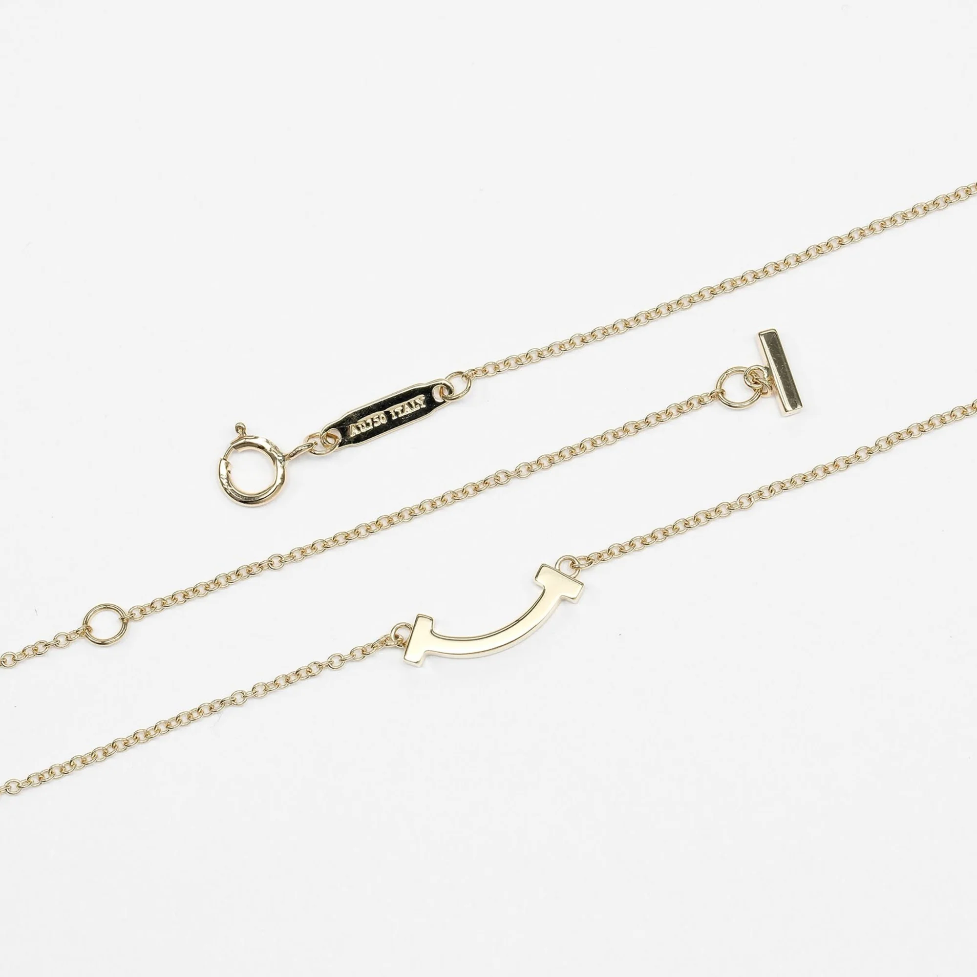 T Smile Mini Pendant Necklace 18K Yellow Gold - Image 5