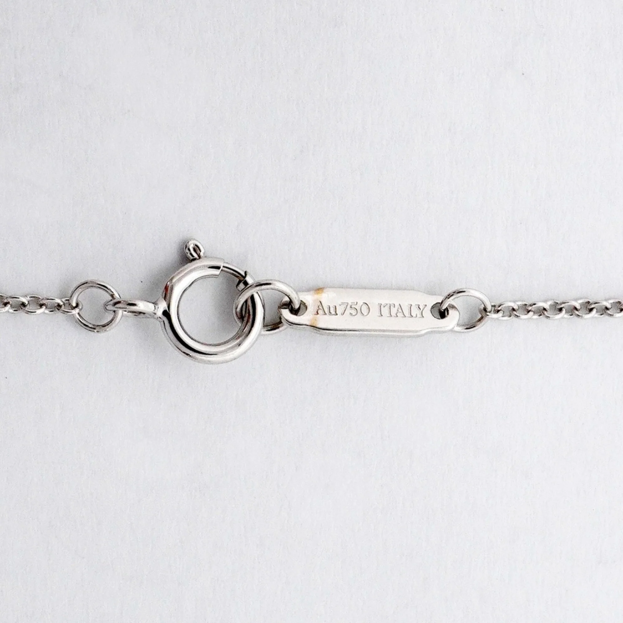 T Smile Pendant Necklace 18K White Gold with Diamonds - Image 5