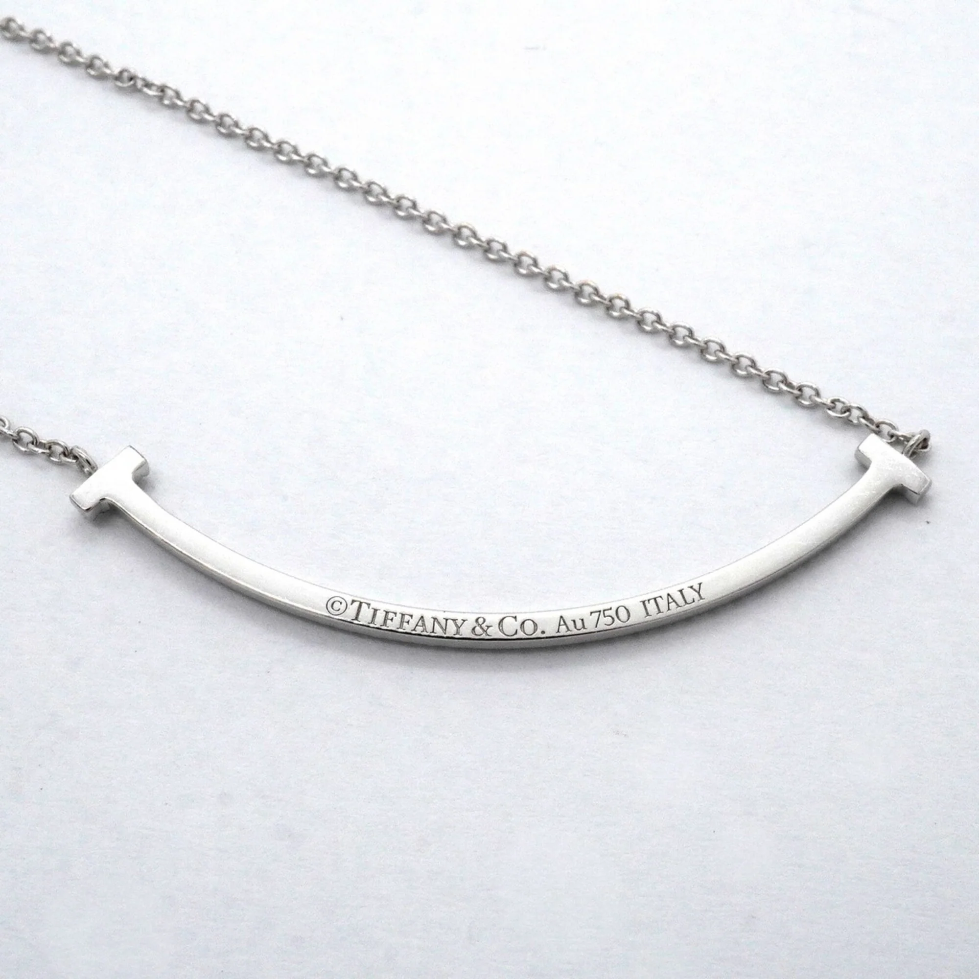 T Smile Pendant Necklace 18K White Gold with Diamonds - Image 6