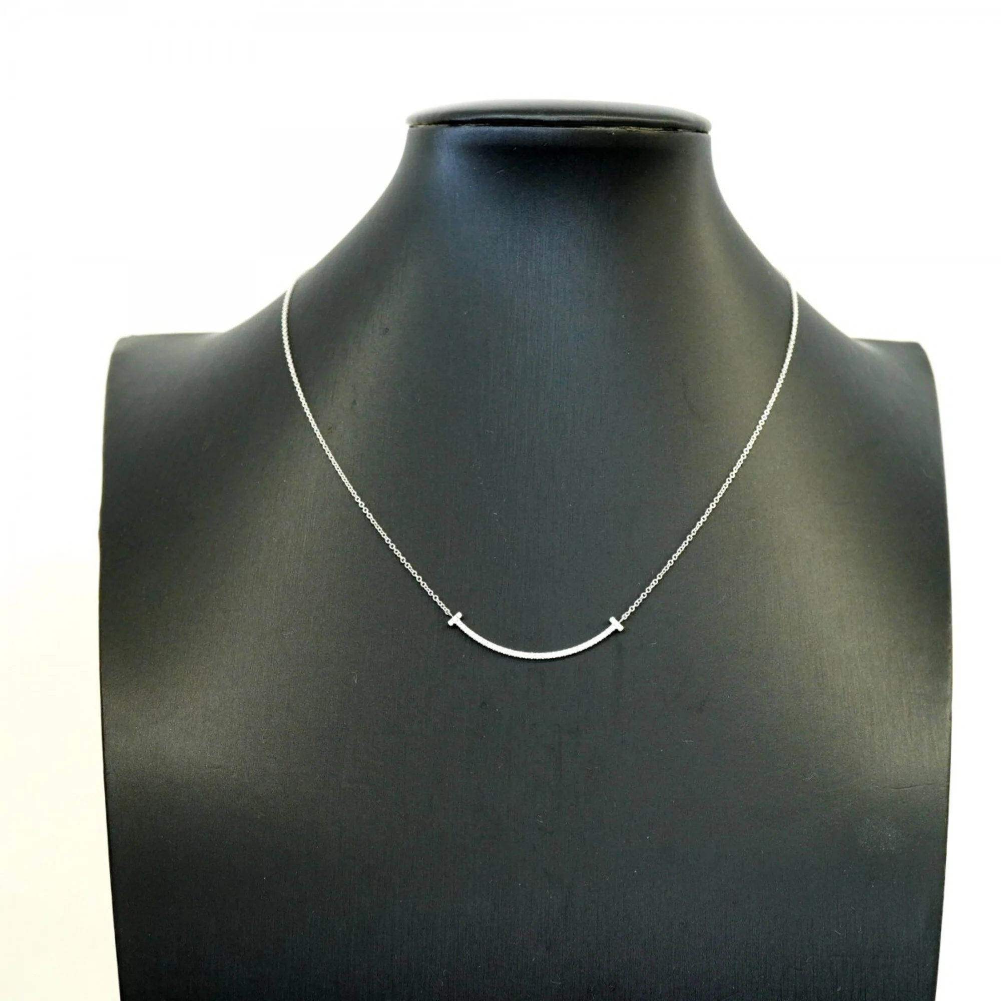 T Smile Pendant Necklace 18K White Gold with Diamonds - Image 7
