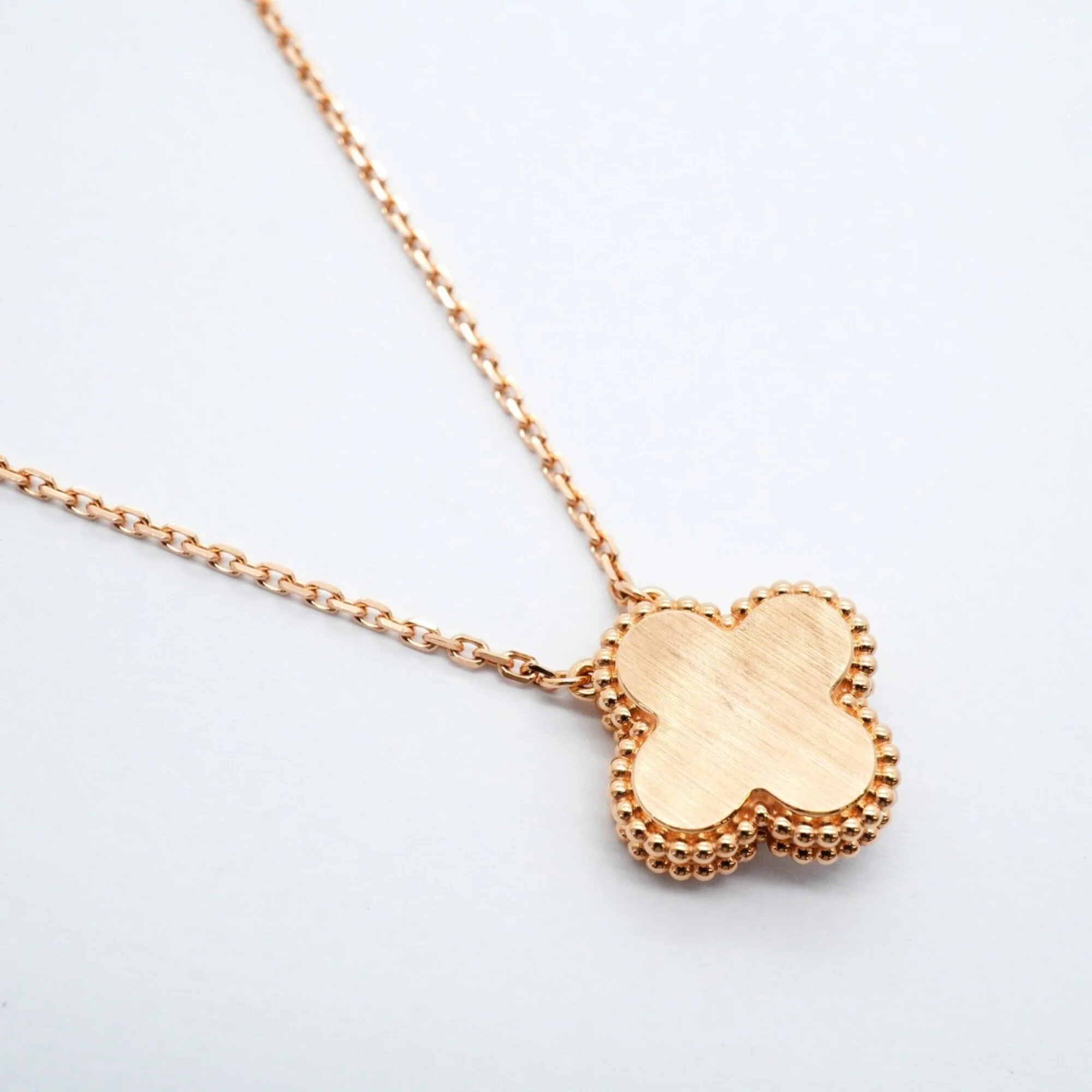 Alhambra Pendant Necklace 18K Rose Gold and Mother of Pearl - Image 2