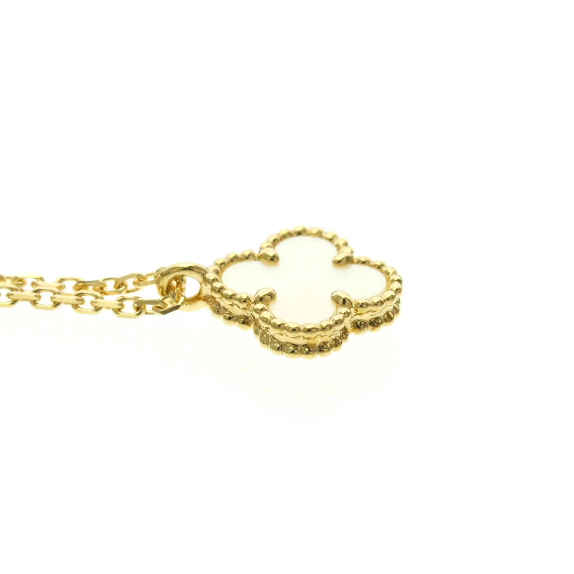 Sweet Alhambra Pendant Necklace 18K Yellow Gold and Mother of Pearl - Image 5