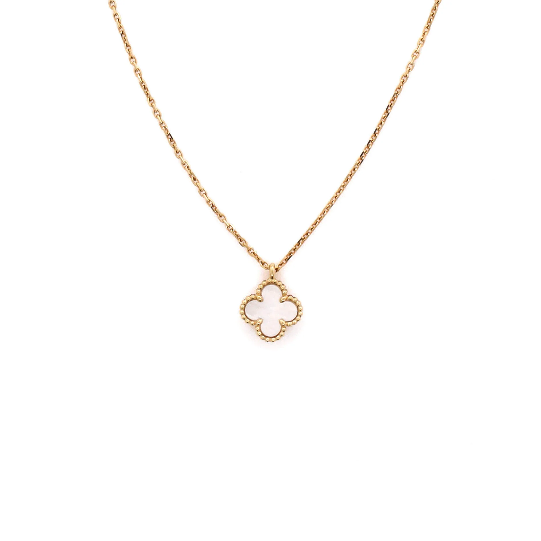 Sweet Alhambra Pendant Necklace 18K Yellow Gold and Mother of Pearl