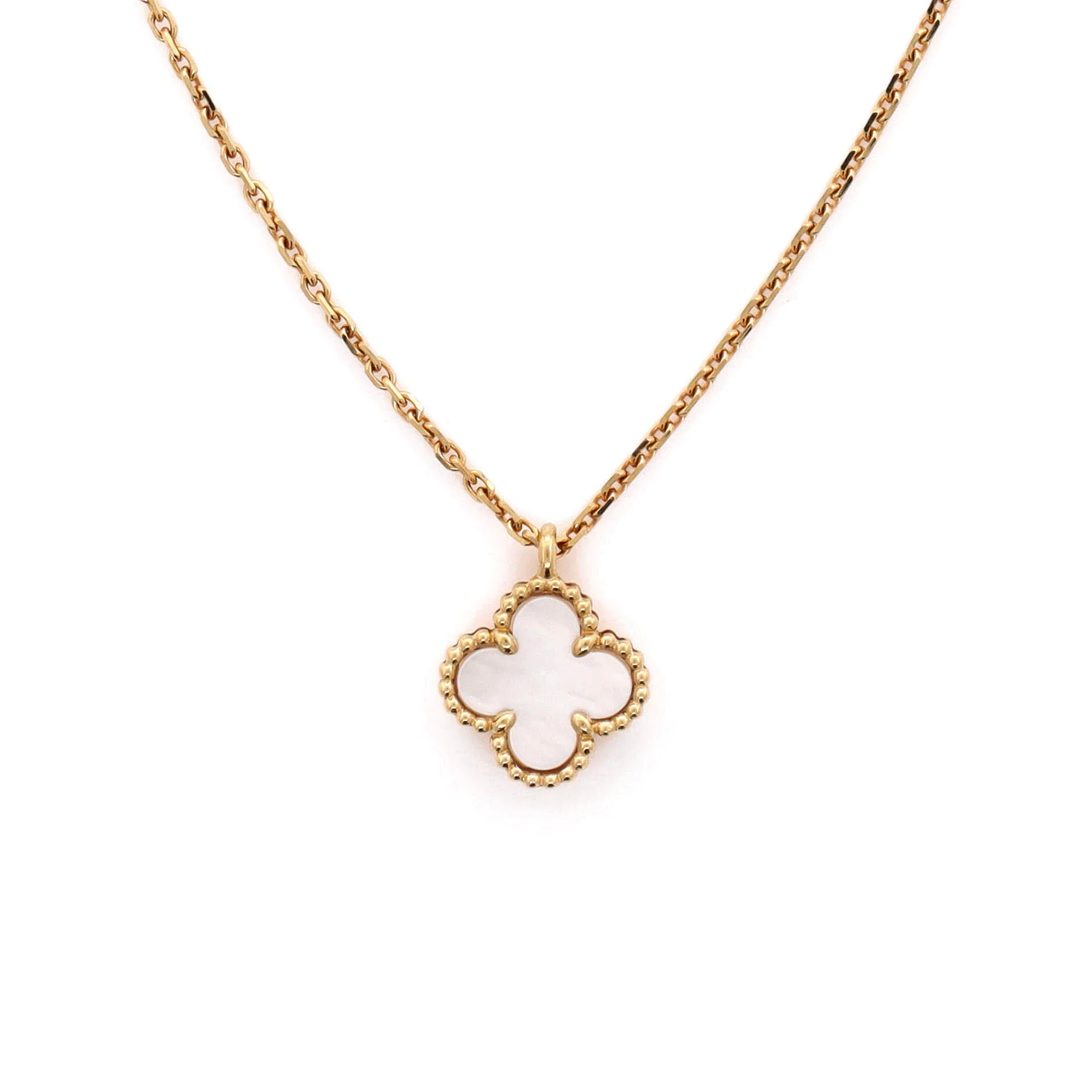 Sweet Alhambra Pendant Necklace 18K Yellow Gold and Mother of Pearl - Image 4