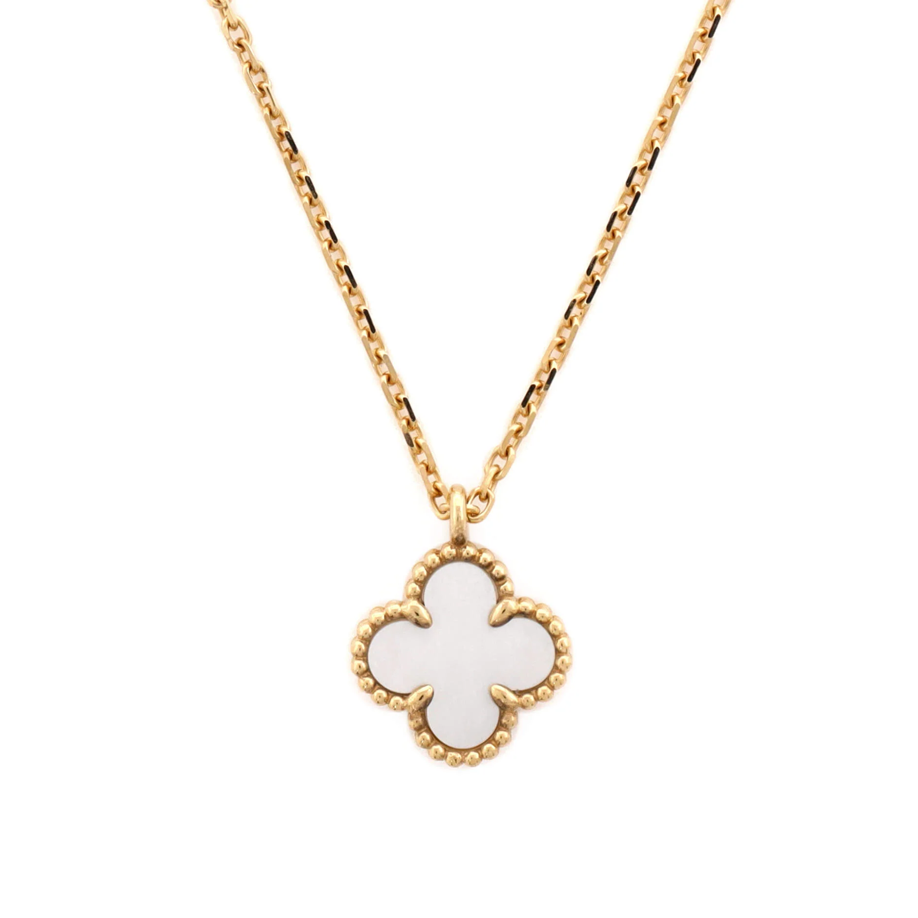 Sweet Alhambra Pendant Necklace 18K Yellow Gold and Mother of Pearl - Image 4