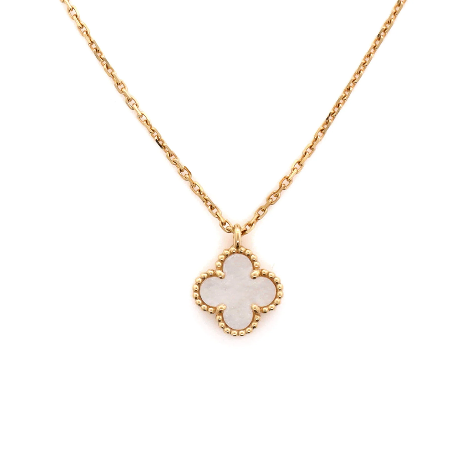 Sweet Alhambra Pendant Necklace 18K Yellow Gold and Mother of Pearl - Image 4