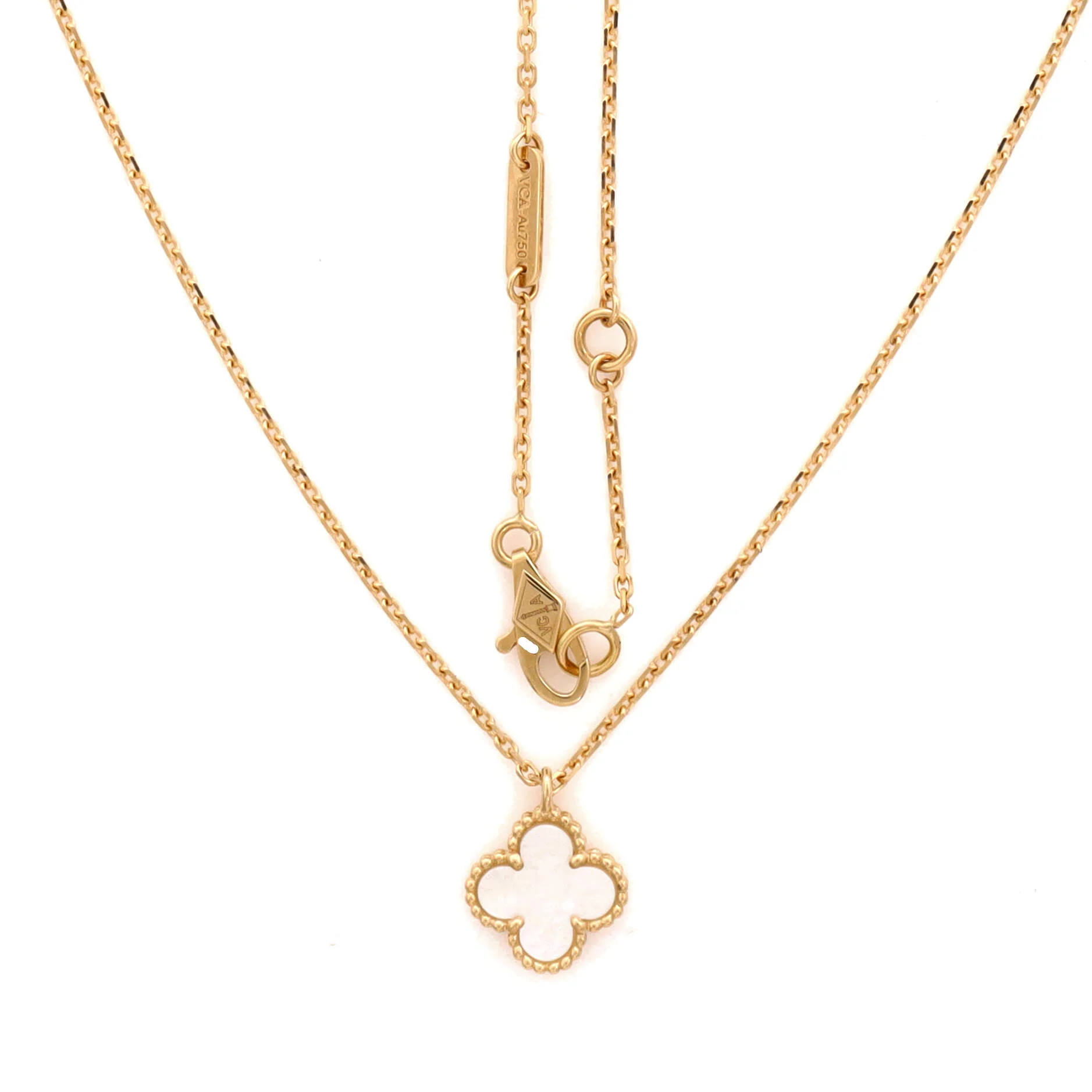 Sweet Alhambra Pendant Necklace 18K Yellow Gold and Mother of Pearl - Image 3