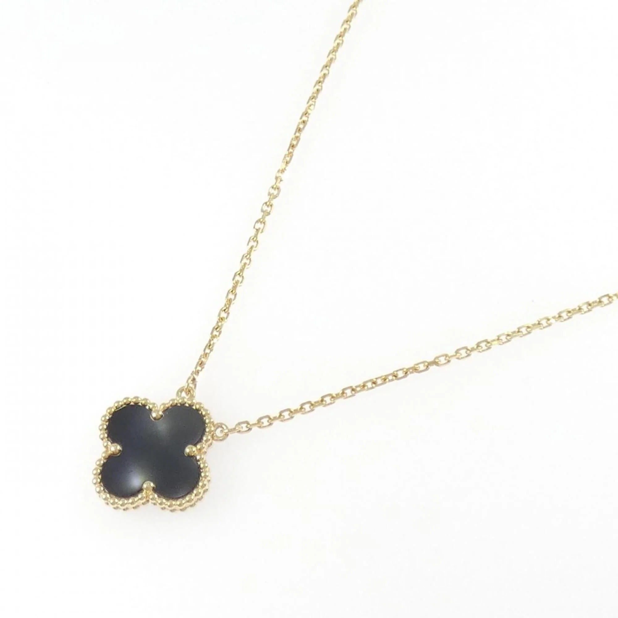 Vintage Alhambra Pendant Necklace 18K Yellow Gold and Onyx - Image 2