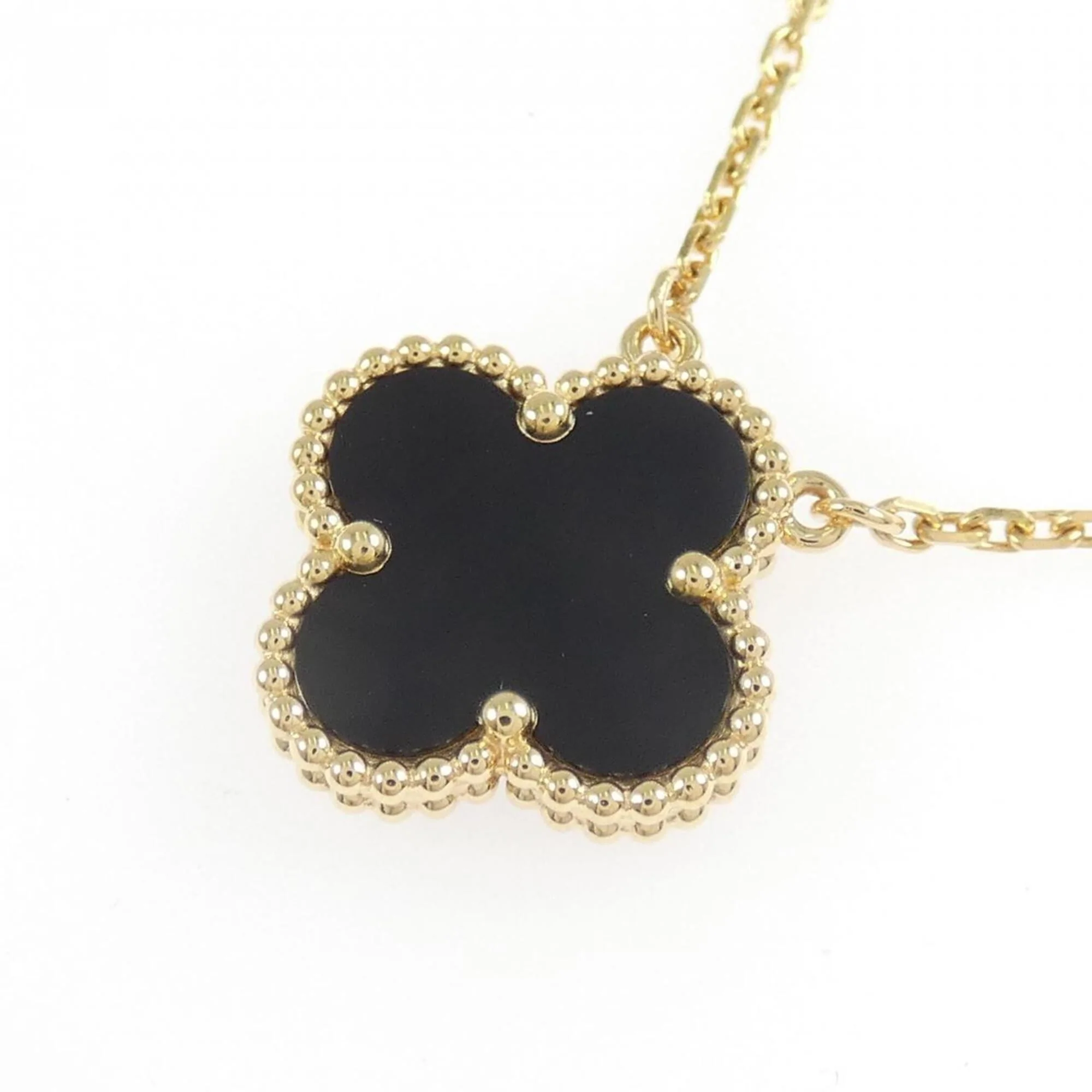 Vintage Alhambra Pendant Necklace 18K Yellow Gold and Onyx - Image 3