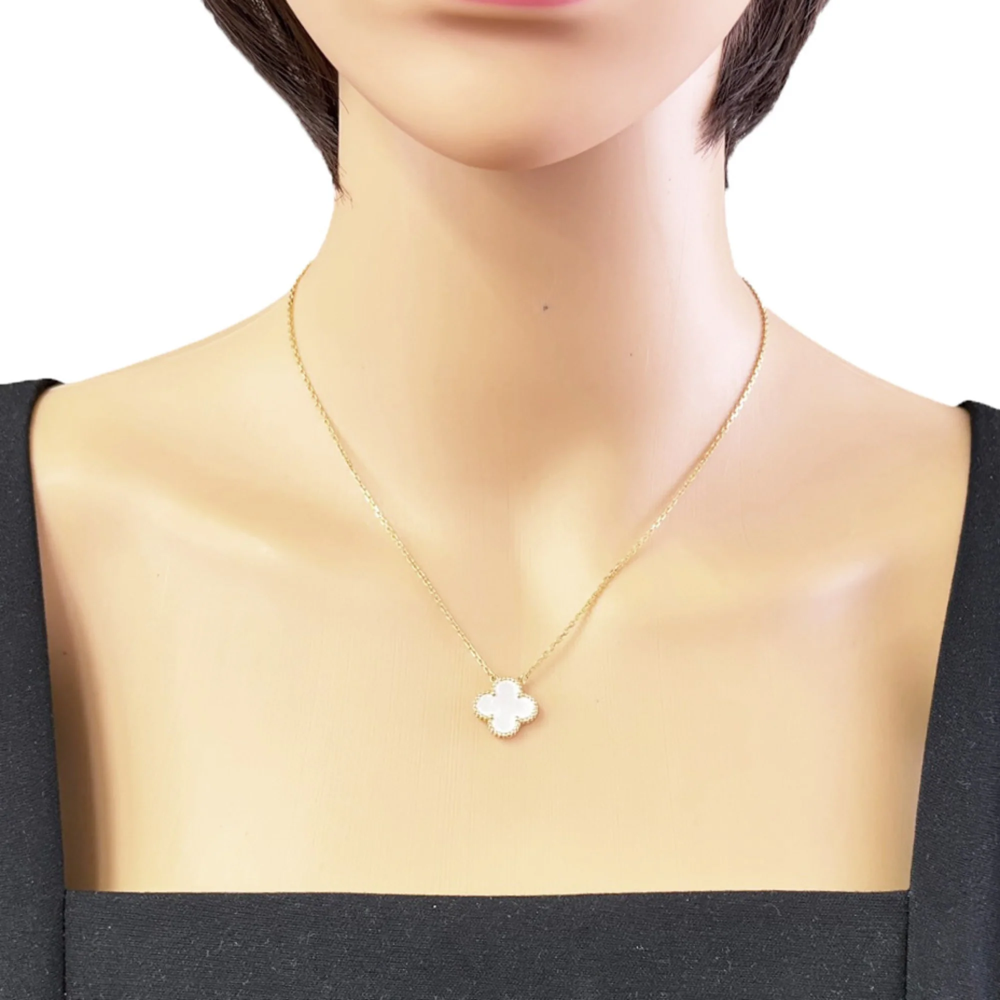 Vintage Enhambra Pendant Necklace 18K Yellow Gold and Mother of Pearl - Image 2