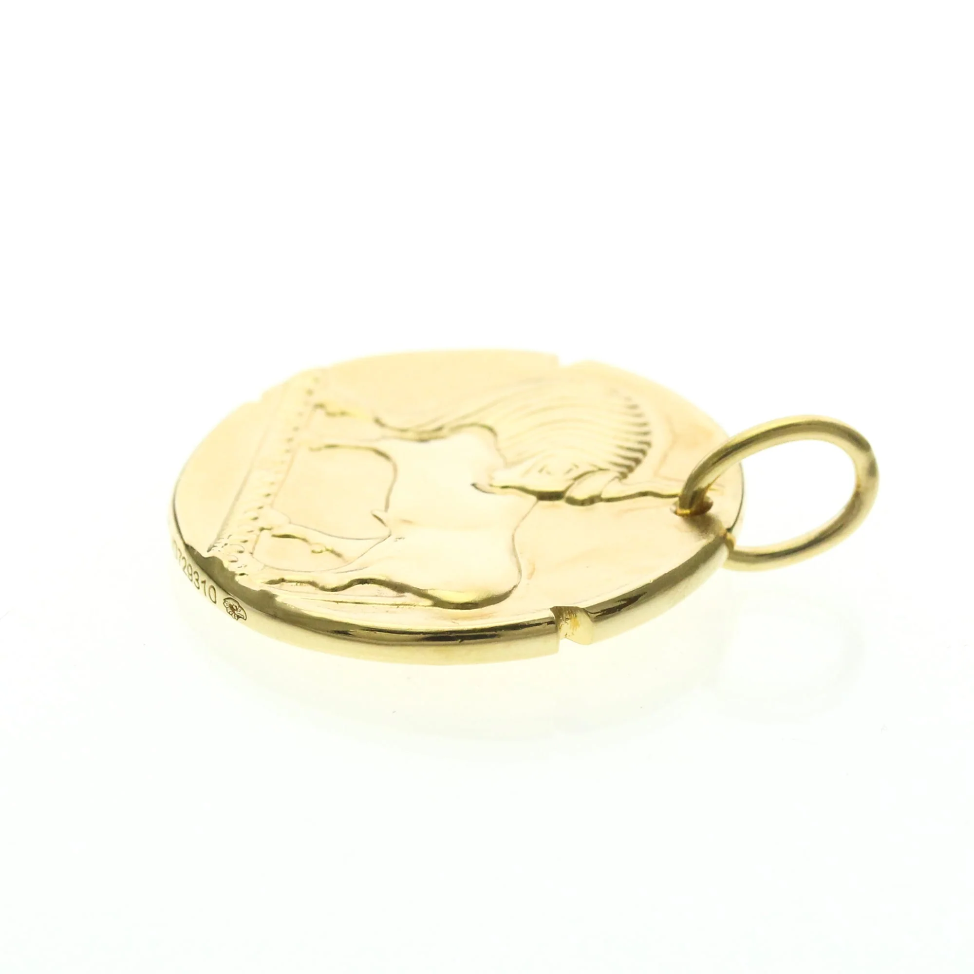 Zodiac Medal Taurus Pendant Necklace 18K Yellow Gold - Image 3