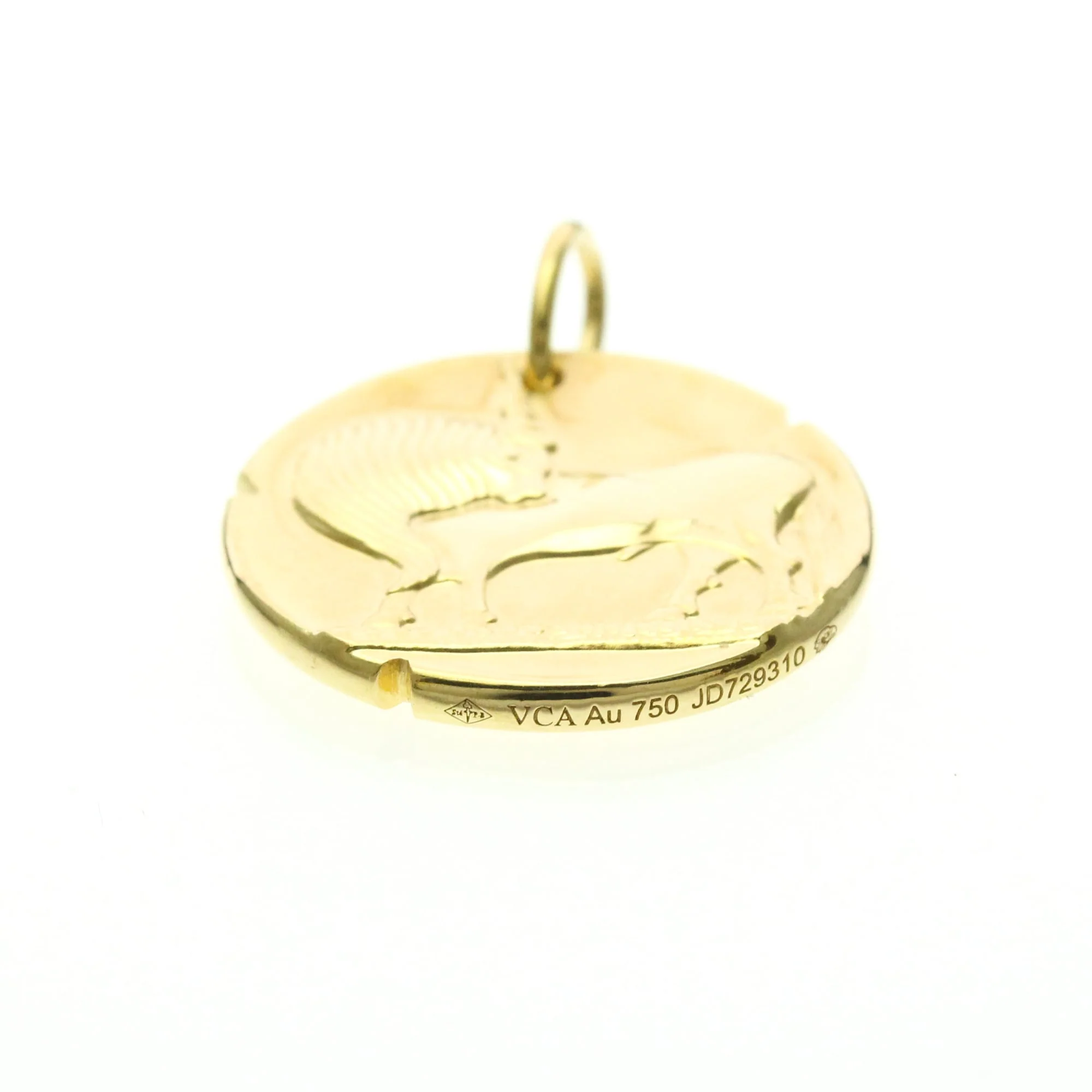 Zodiac Medal Taurus Pendant Necklace 18K Yellow Gold - Image 6