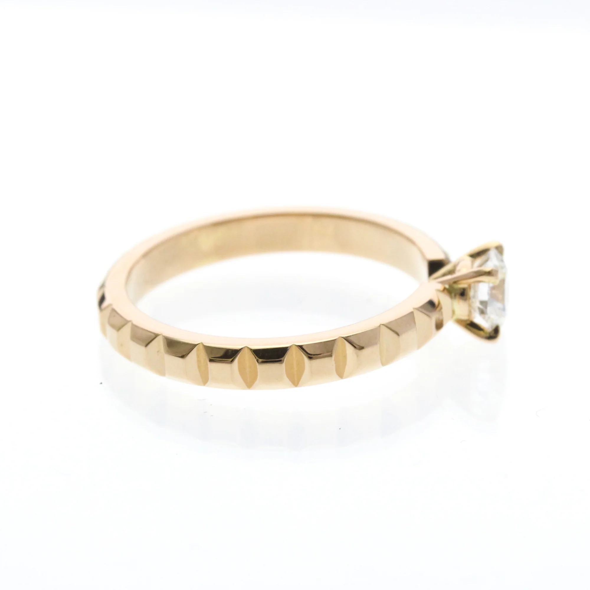 Band Ring 18K Rose Gold with Diamond - Image 4